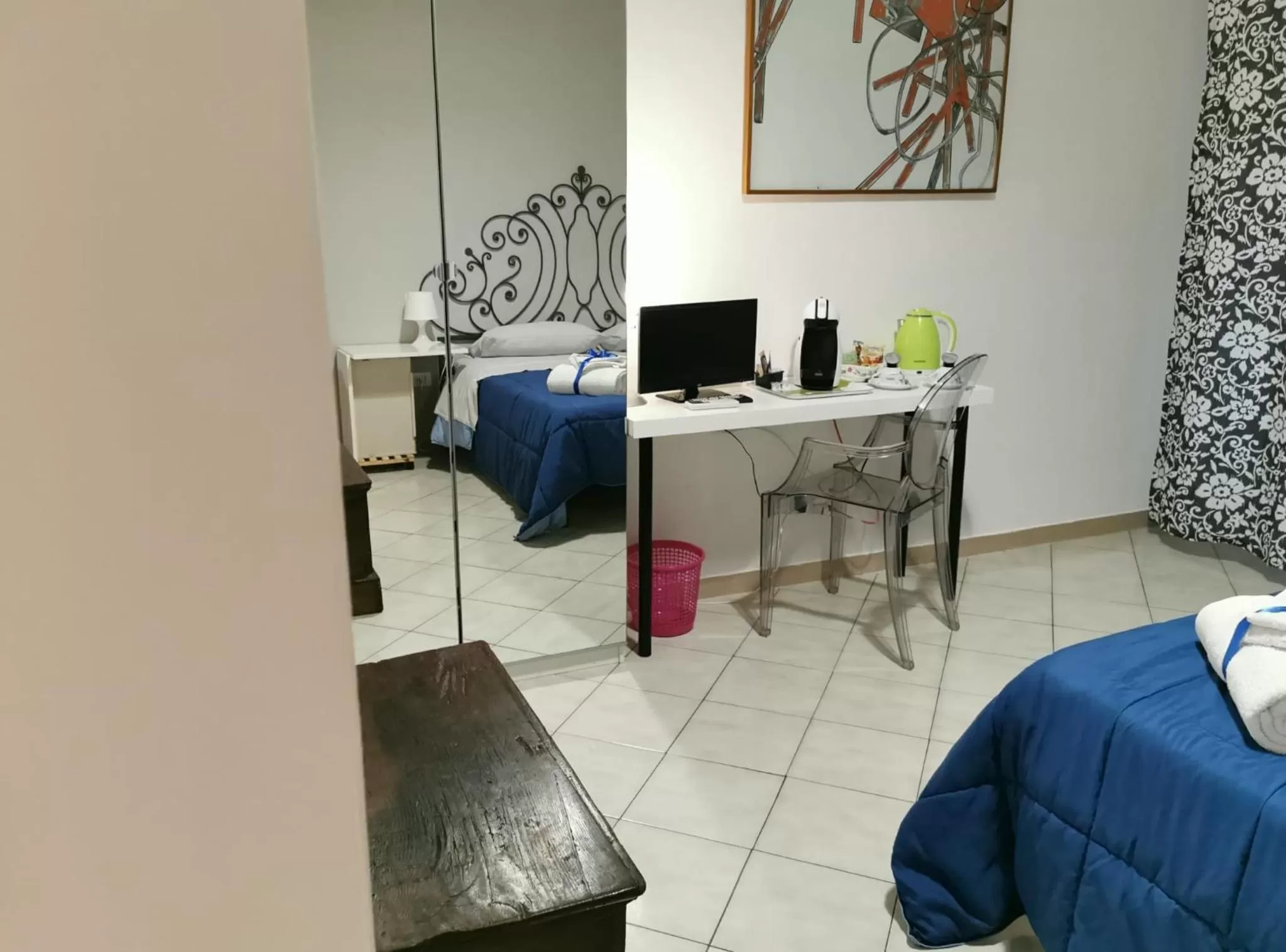 Photo of the whole room, Bed in B&B BARBERA