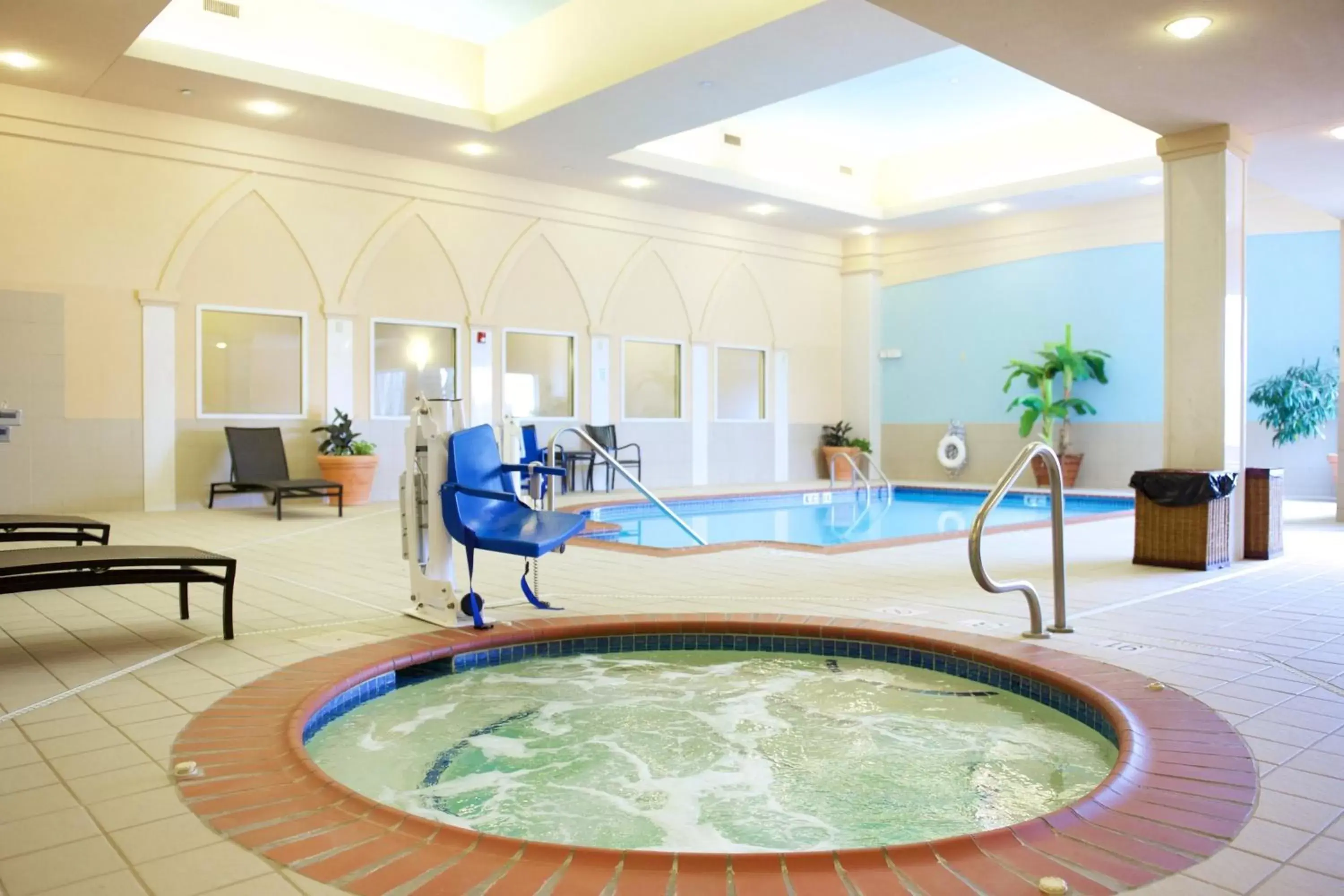 Swimming pool in Holiday Inn Effingham by IHG Swimming pool in Holiday Inn Effingham by IHG