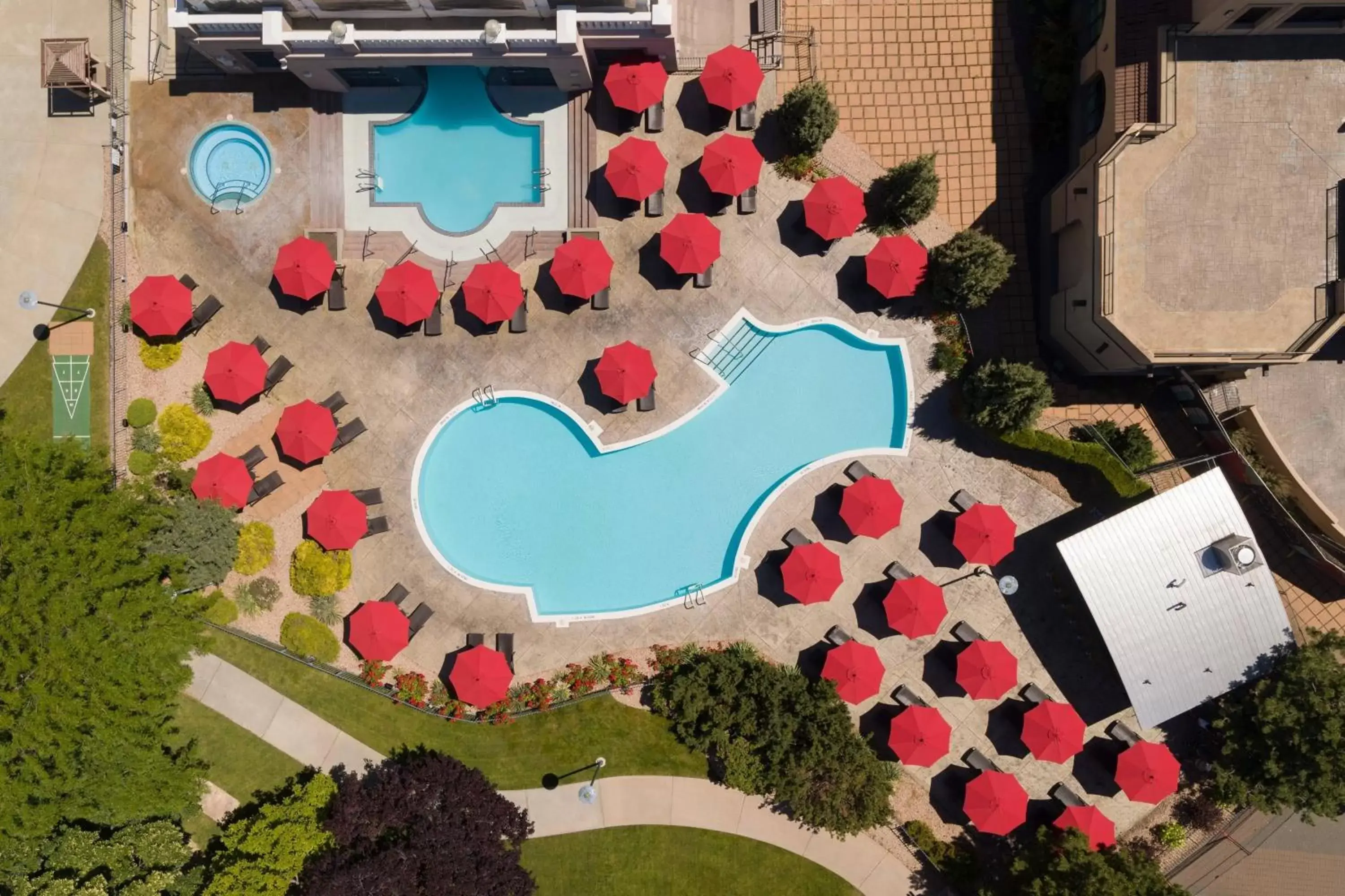 Fitness centre/facilities, Pool View in Delta Hotels by Marriott Grand Okanagan Resort