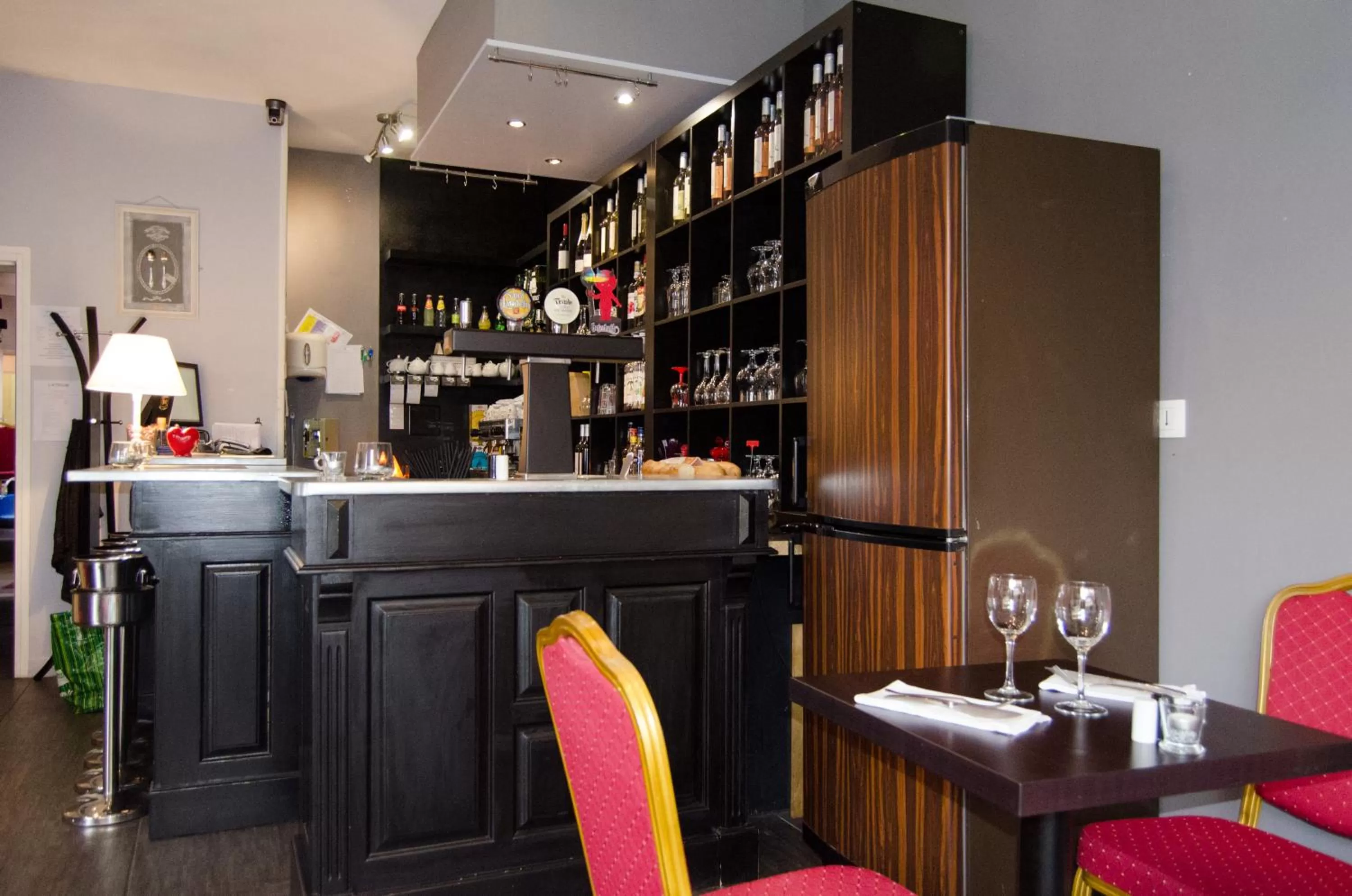 Lounge or bar in L'Atrium