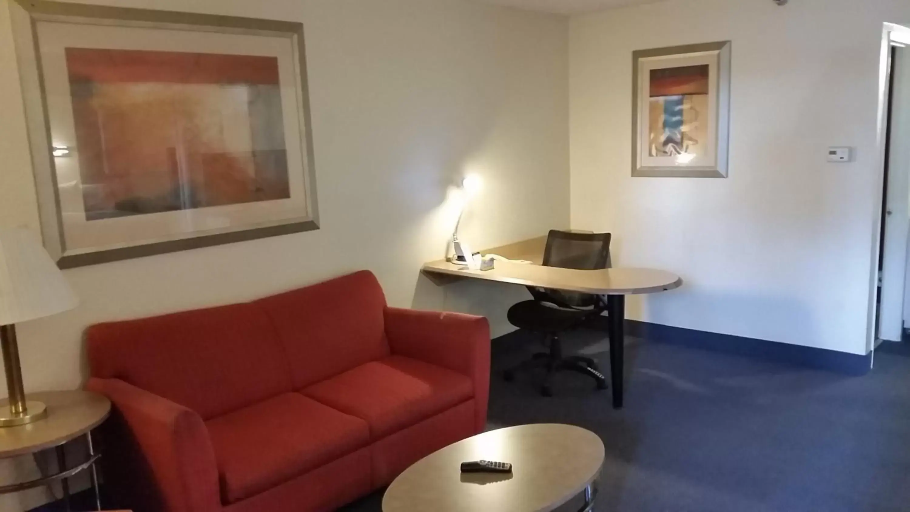 Living room, Seating Area in Days Inn by Wyndham Buena Park