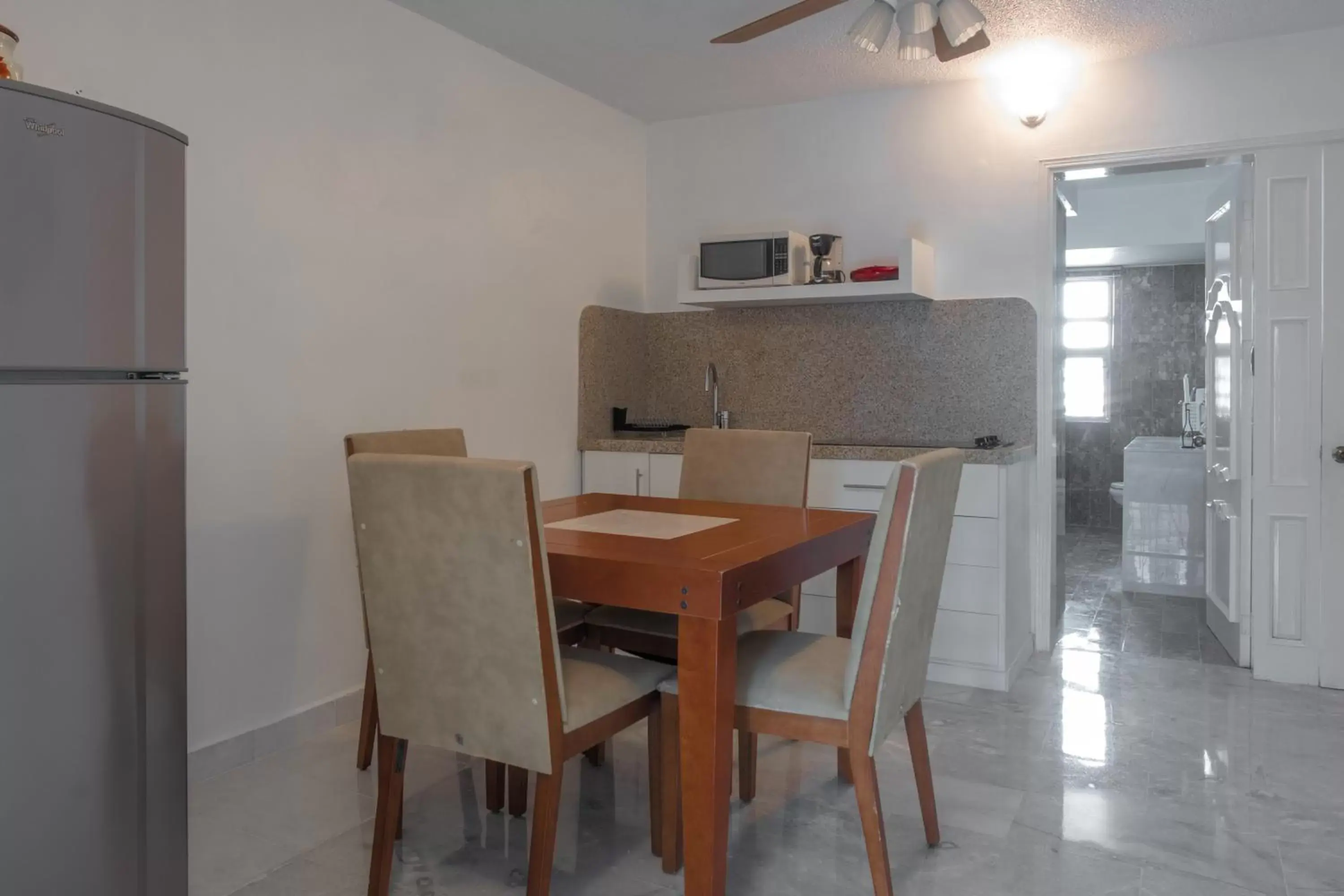 Dining Area in Loft Sabalo