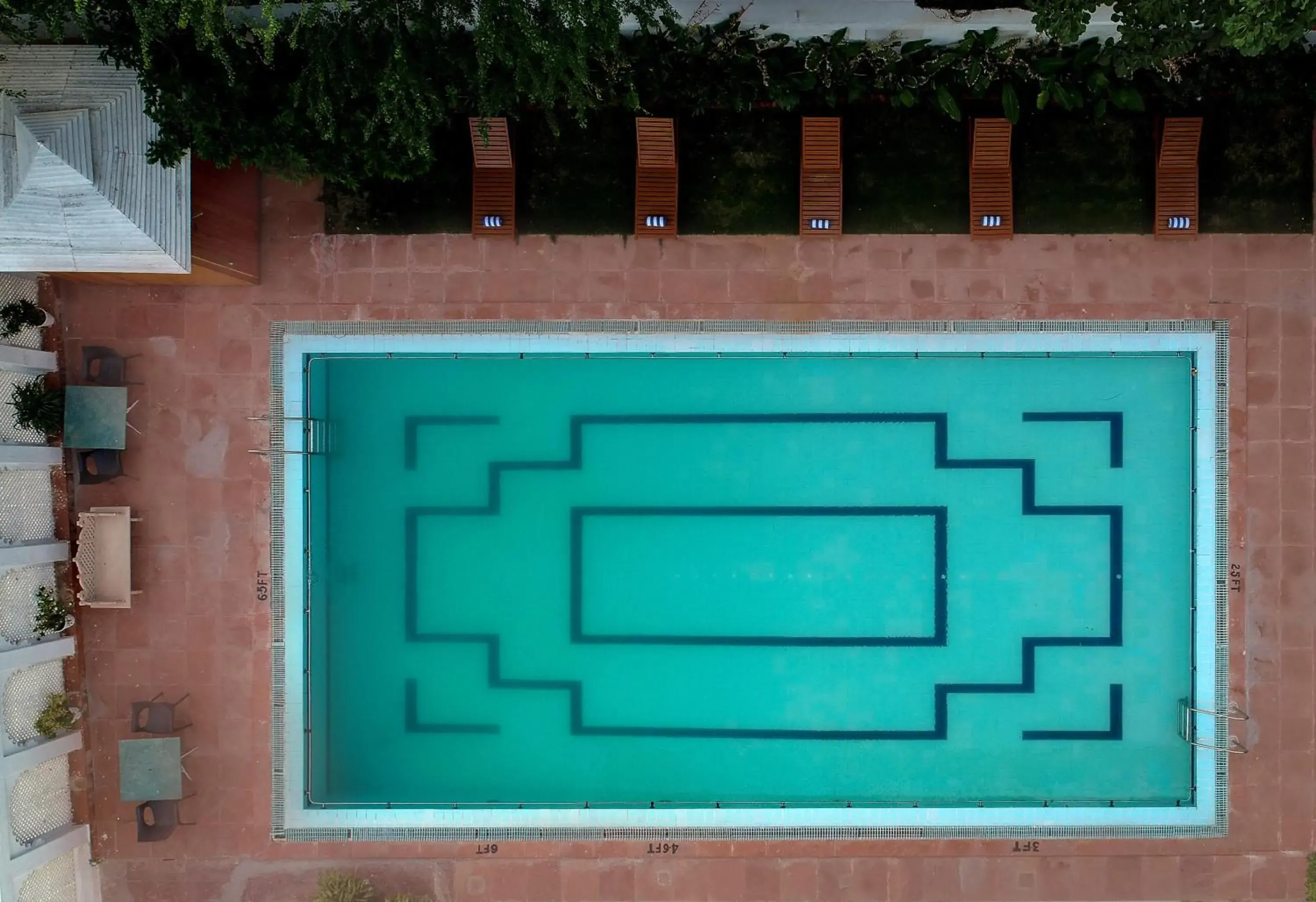 Pool view in Hotel Hilltop Palace Pool view in Hotel Hilltop Palace