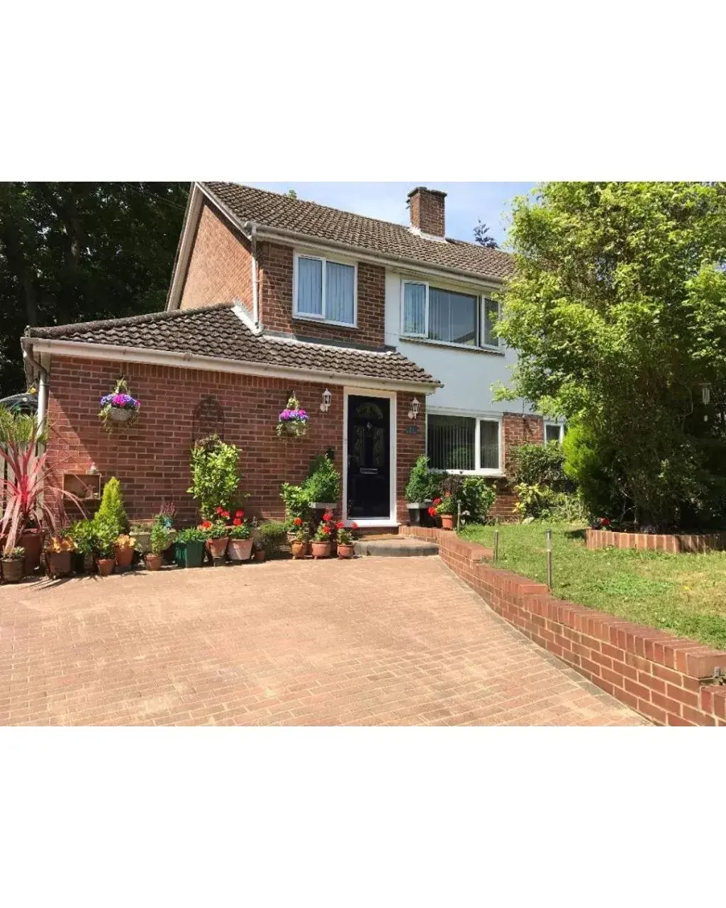 Property building in 31 Queens Road Property building in 31 Queens Road