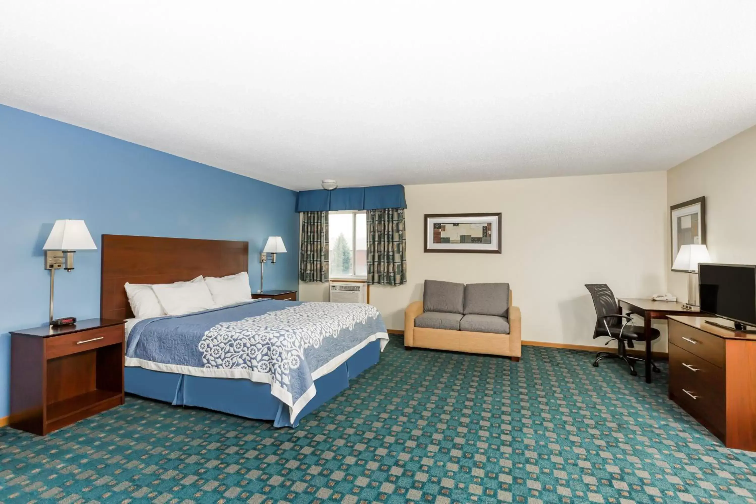 Photo of the whole room in Days Inn by Wyndham Sioux City