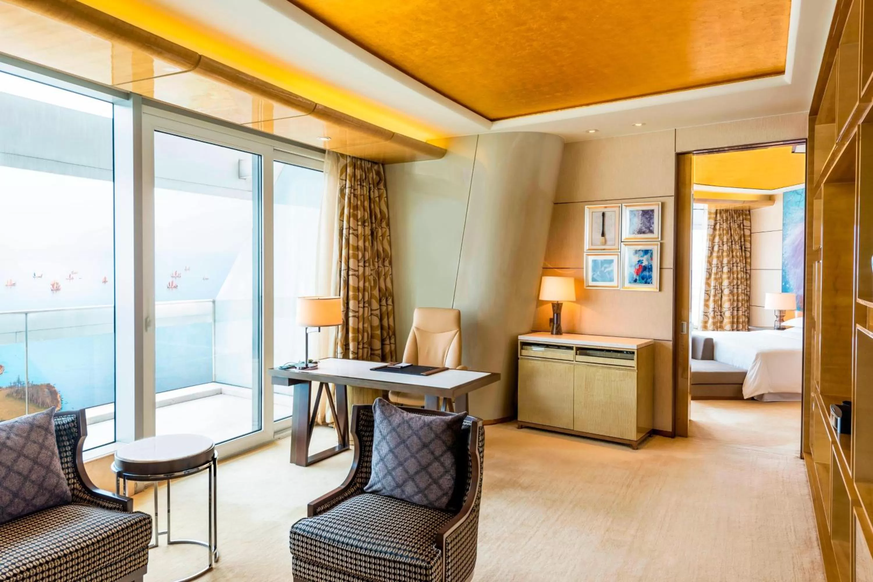 Bedroom in Sheraton Huzhou Taihu Lake Hot Spring Resort & Spa