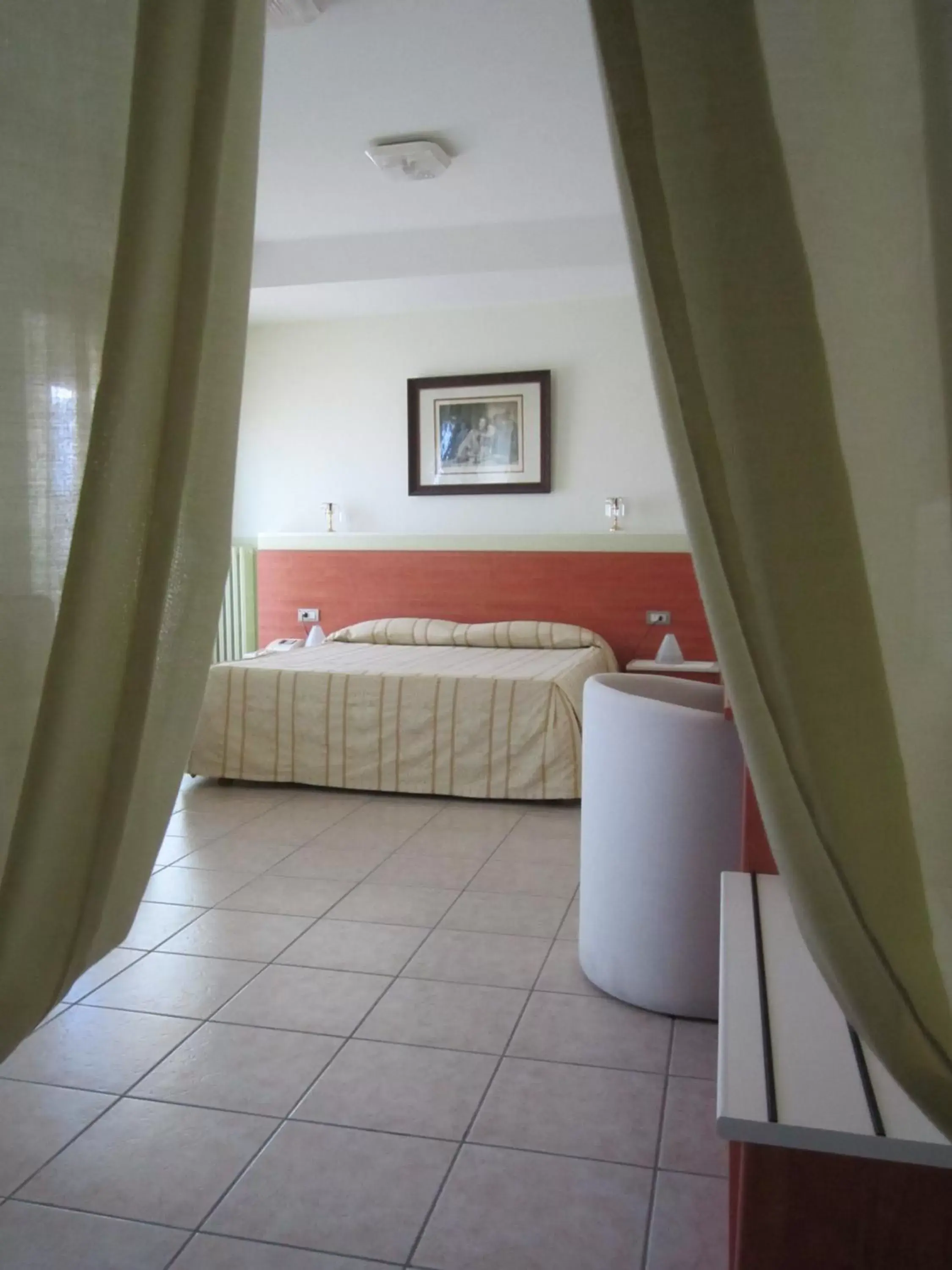 Bedroom, Seating Area in Tourist Hotel