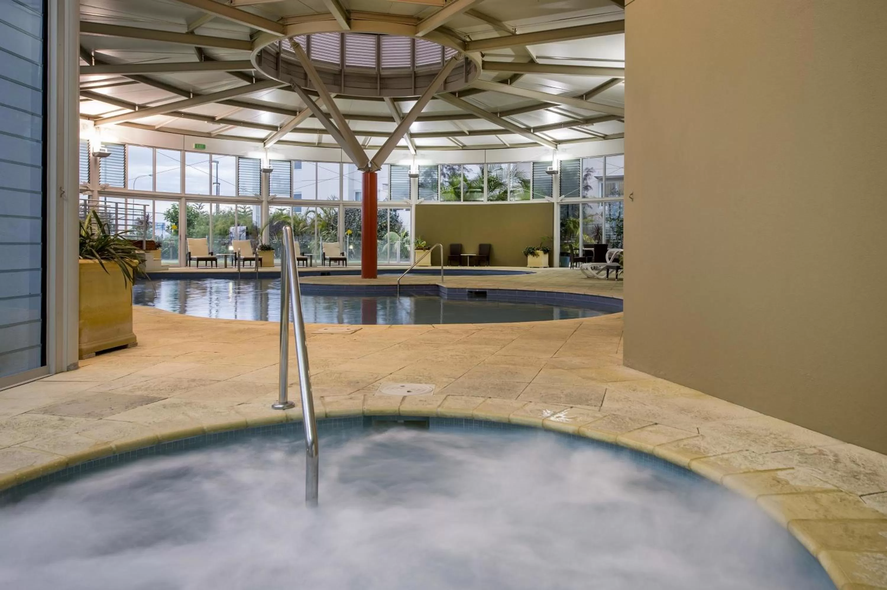 Swimming pool in Bunbury Hotel Koombana Bay