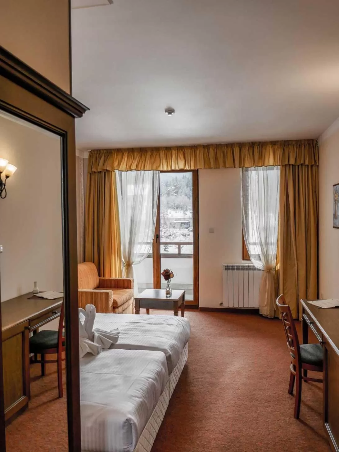 TV and multimedia, Bed in Park Hotel Panorama