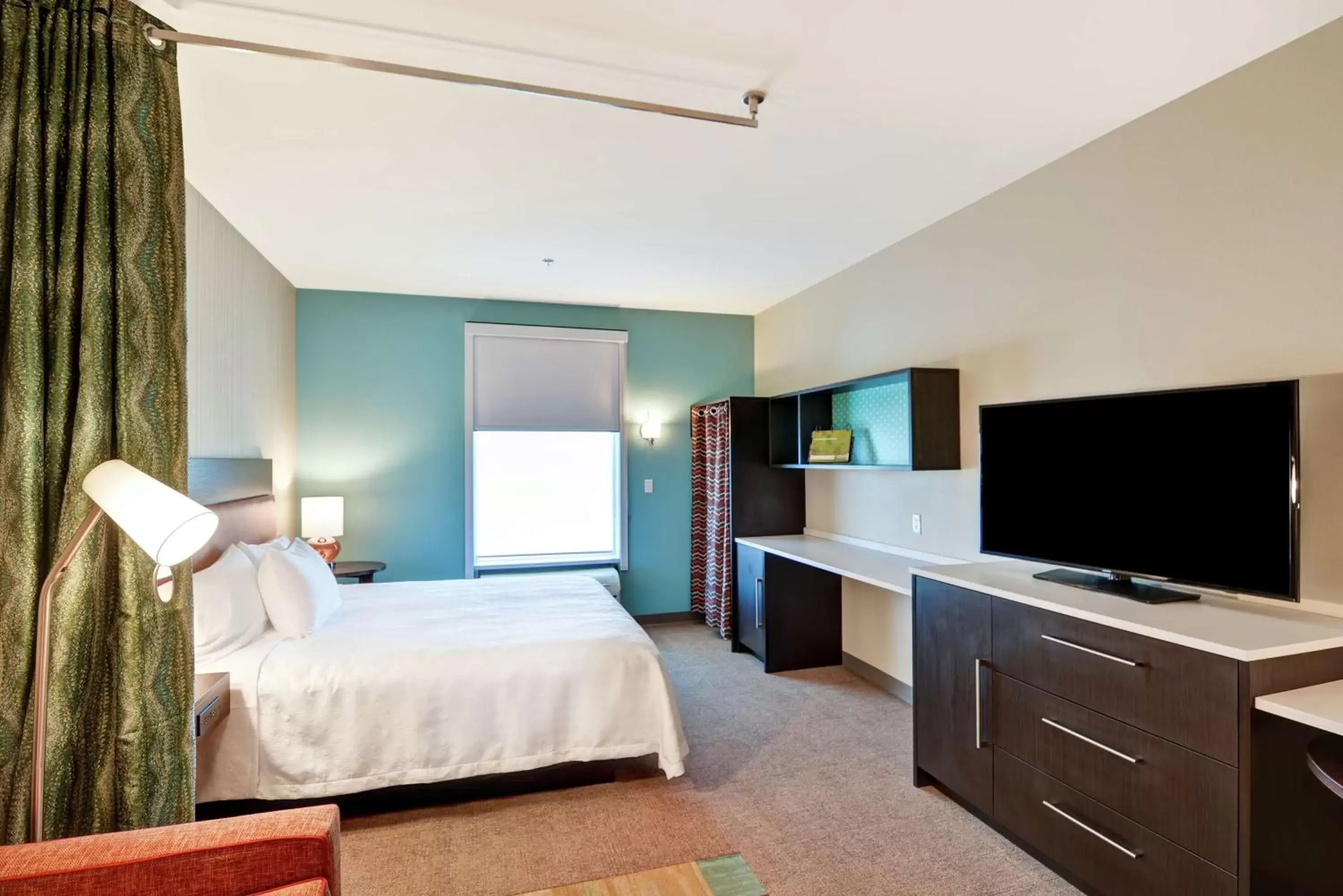 Bedroom, TV/Entertainment Center in Home2 Suites By Hilton Las Vegas Strip South