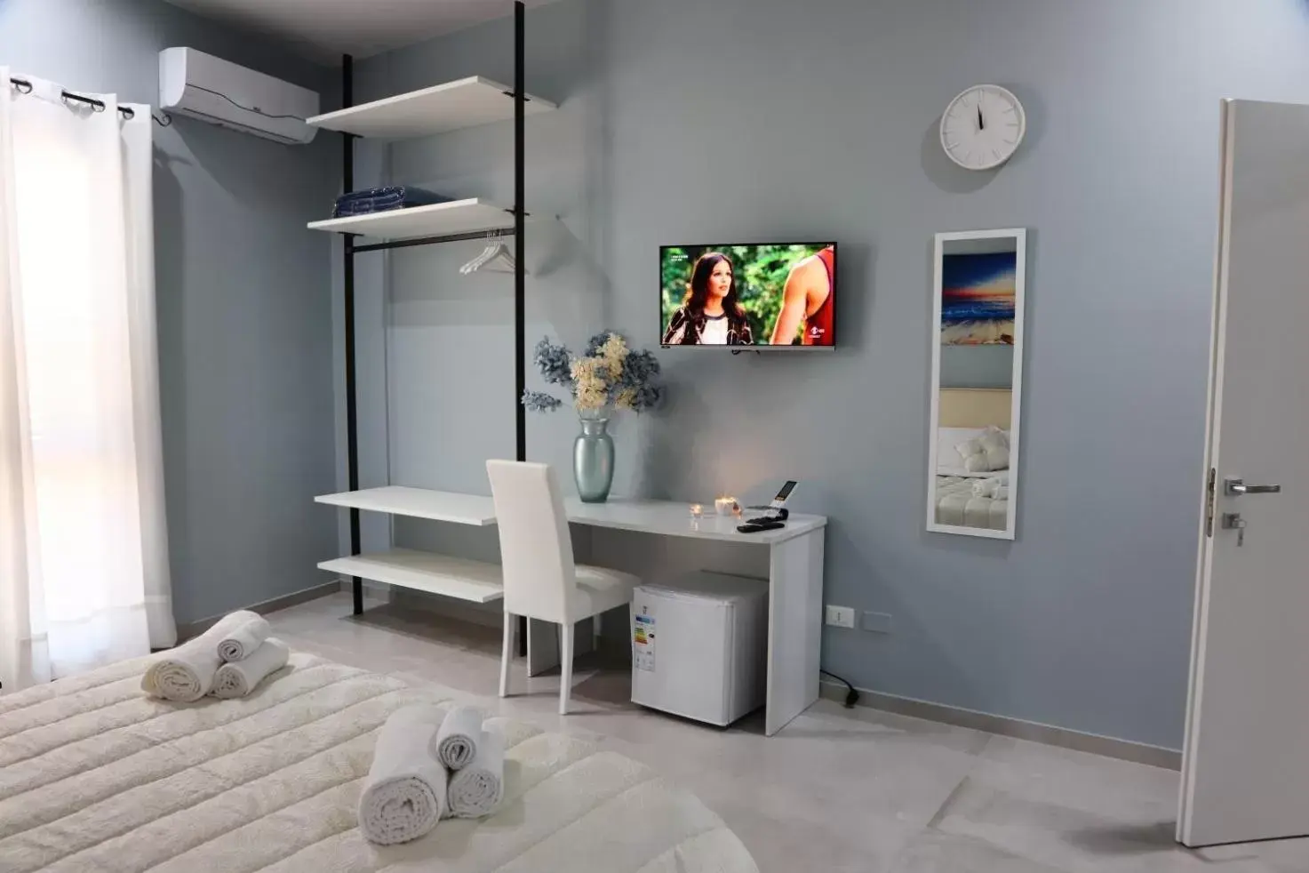 TV and multimedia, TV/Entertainment Center in B&B La Nuit