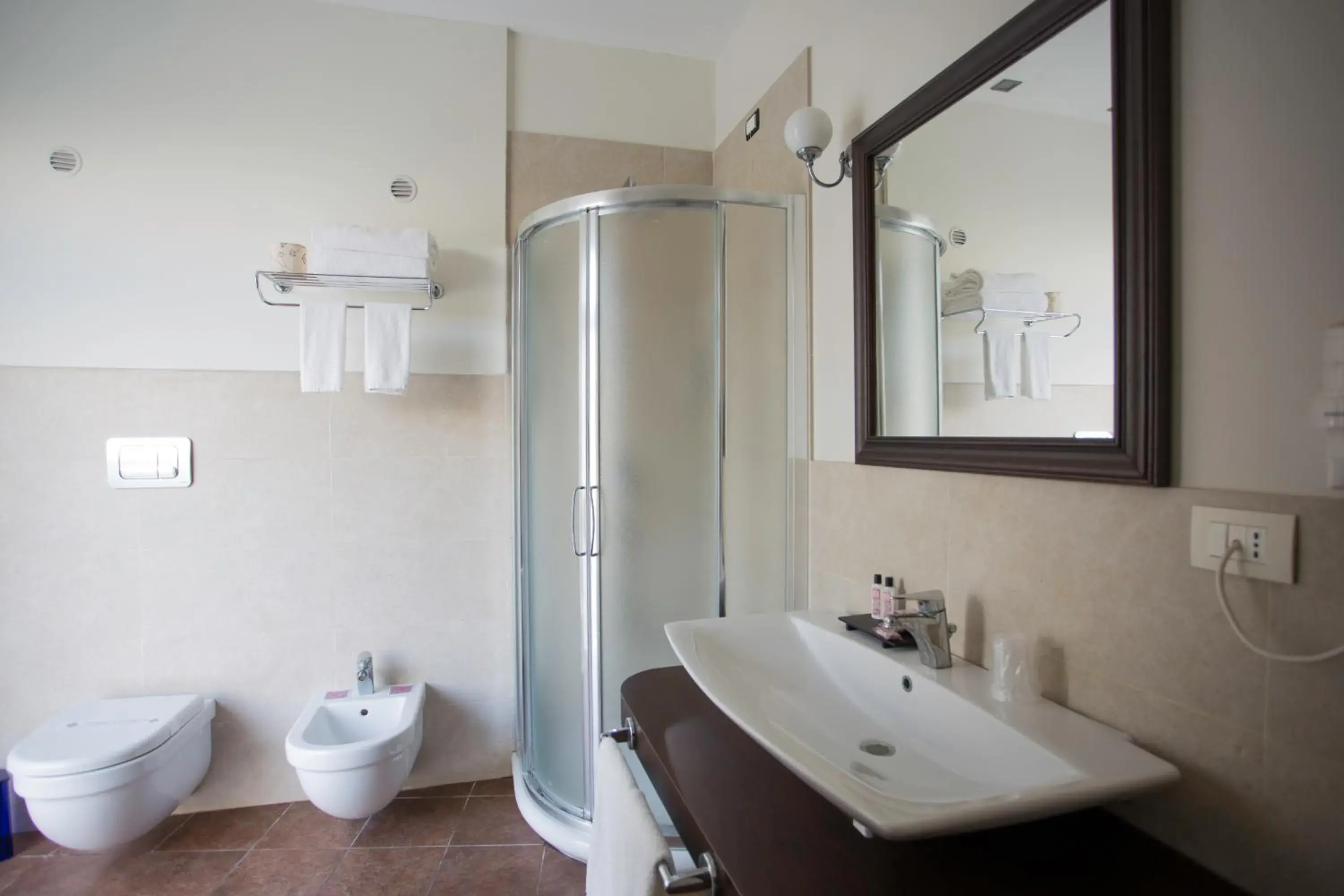 Shower, Bathroom in Hotel dei Coloniali