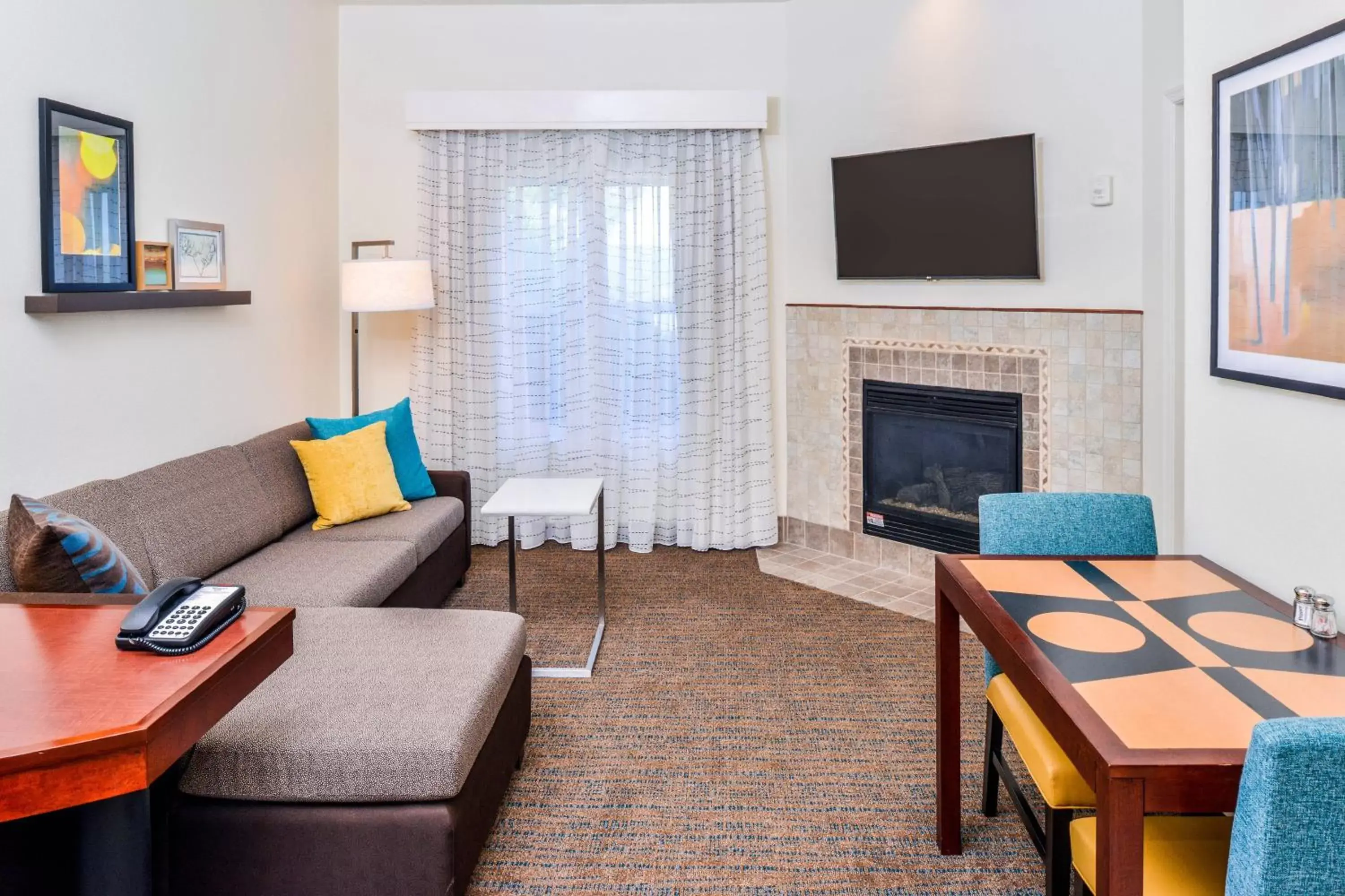 Living room, Seating Area in Residence Inn Waynesboro