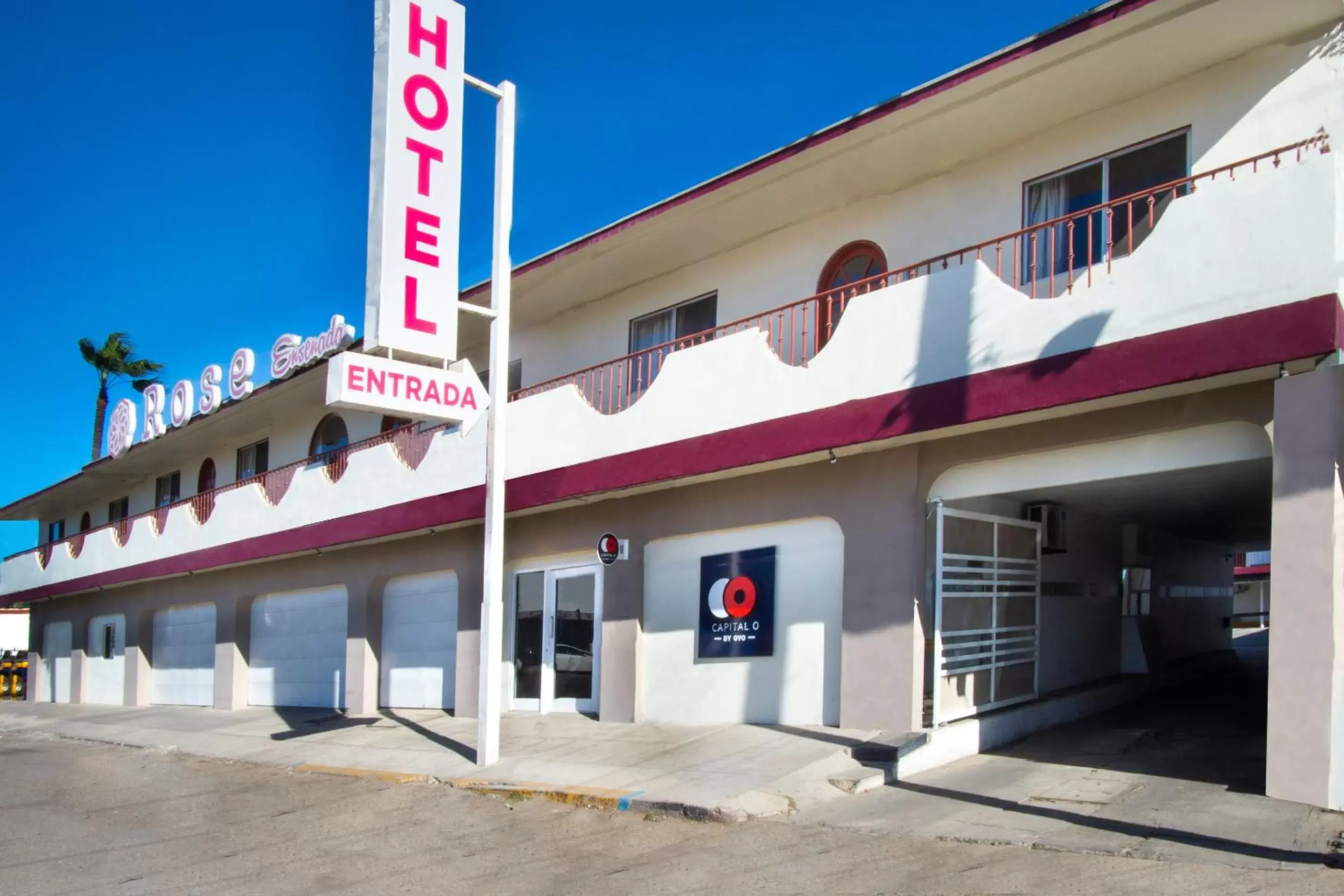 Facade/entrance, Property Building in CAPITAL O Hotel Rose, Ensenada