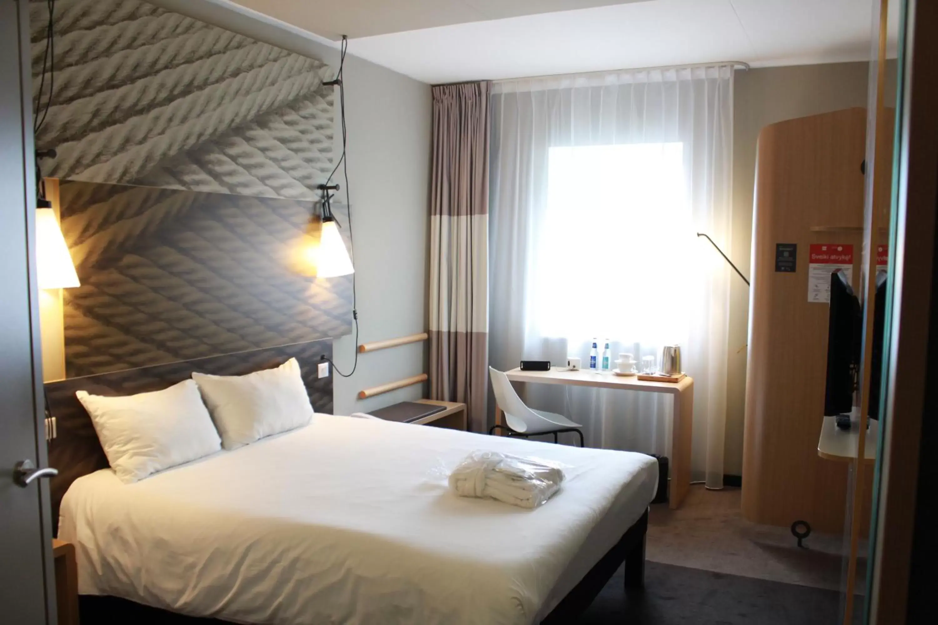 Photo of the whole room, Bed in ibis Vilnius Centre