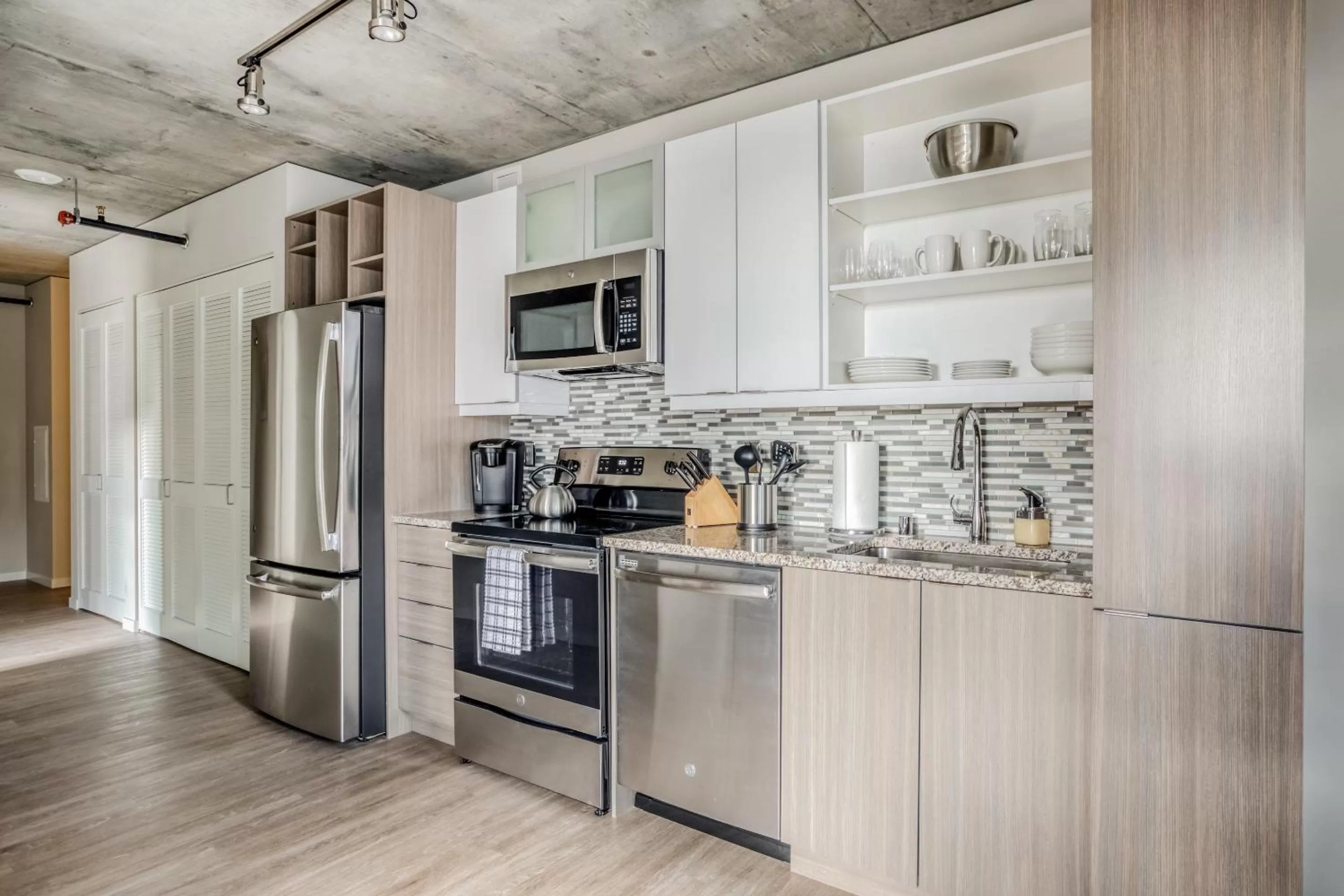 Kitchen/Kitchenette in Mint House Minneapolis - Downtown West