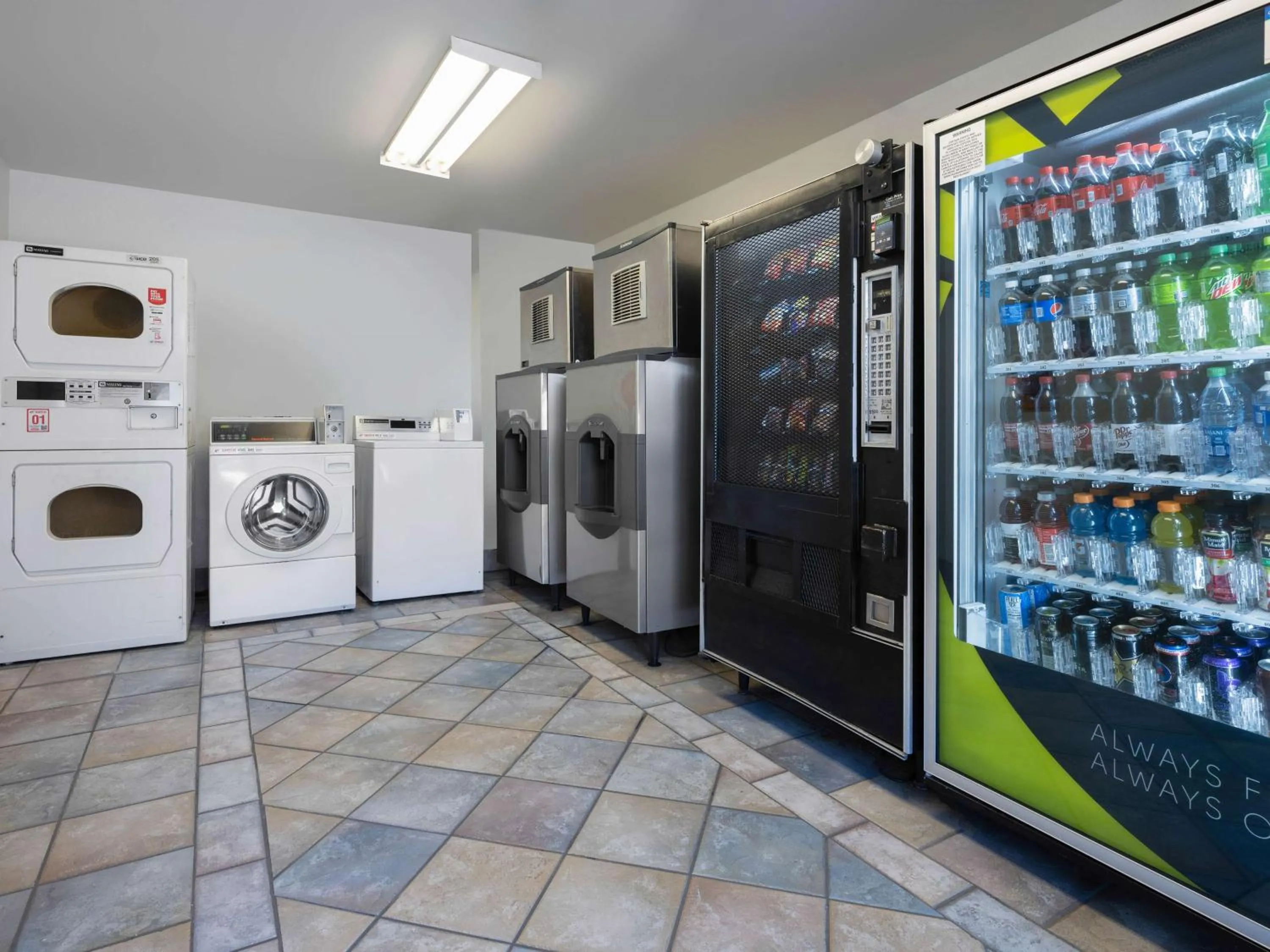 Property building in Motel 6-Oceanside, CA