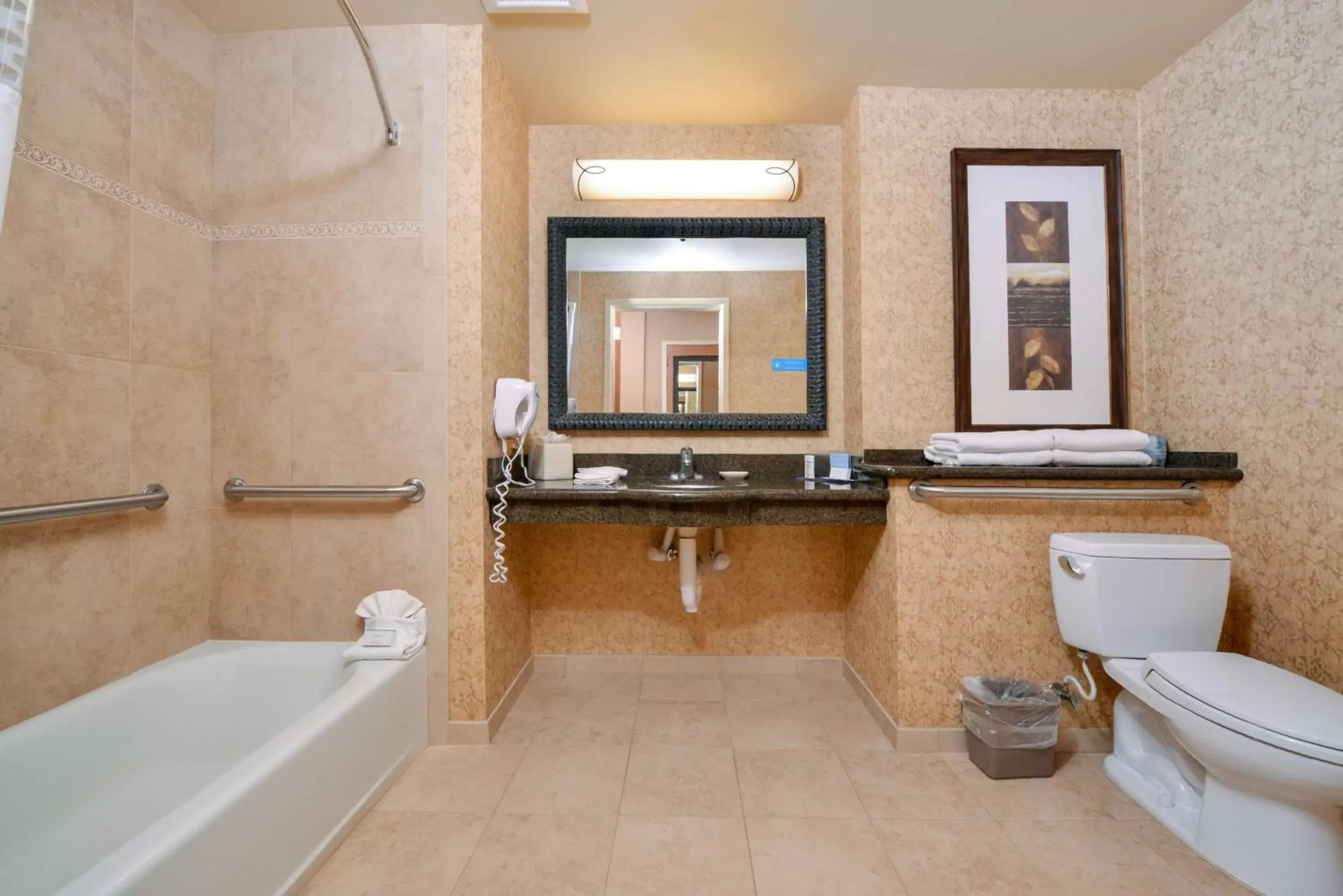Bathroom in Hampton Inn and Suites Coeur d'Alene