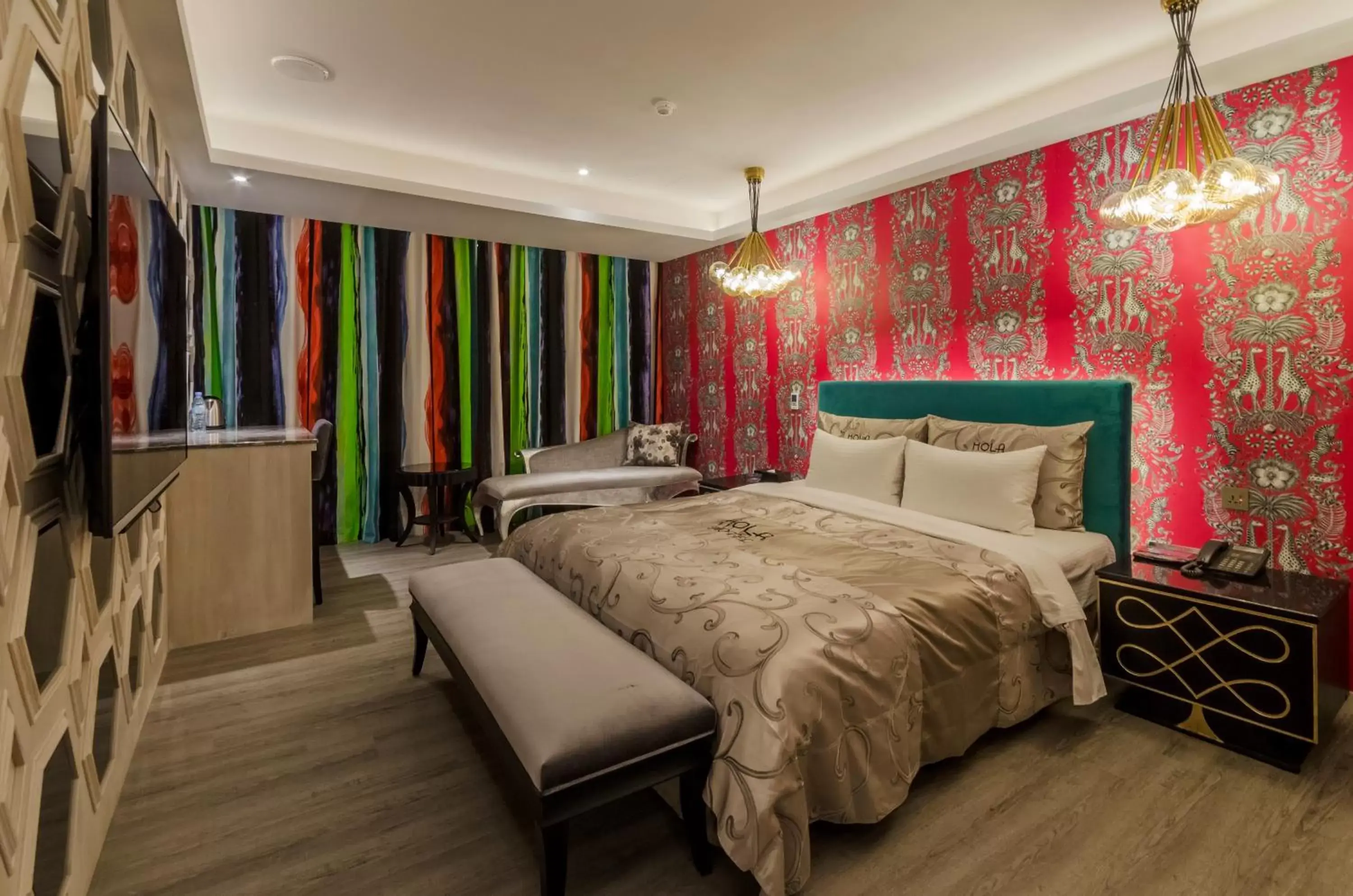 Bedroom, Bed in Hola Motel