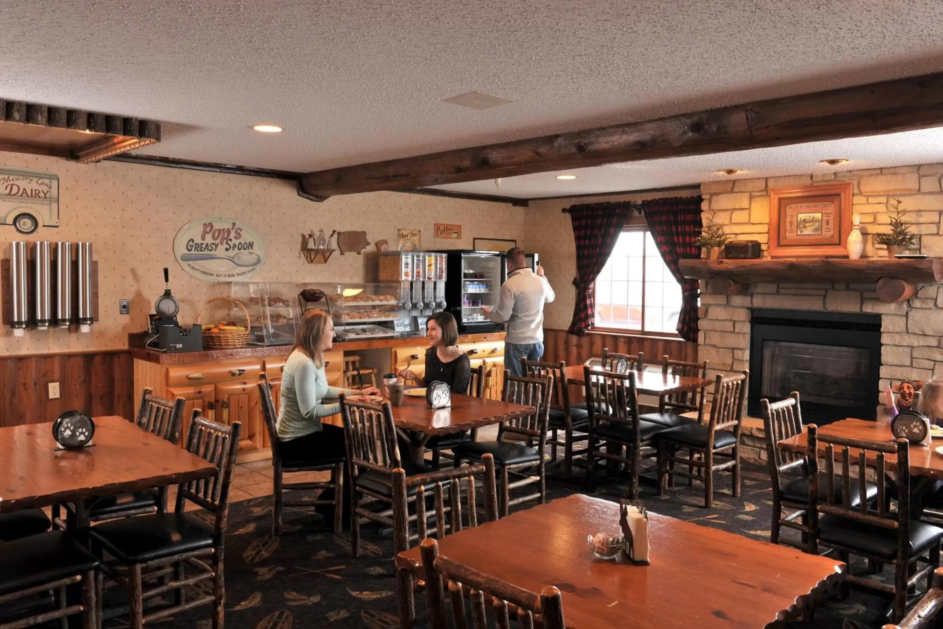 Restaurant/Places to Eat in Stoney Creek Hotel Wausau - Rothschild