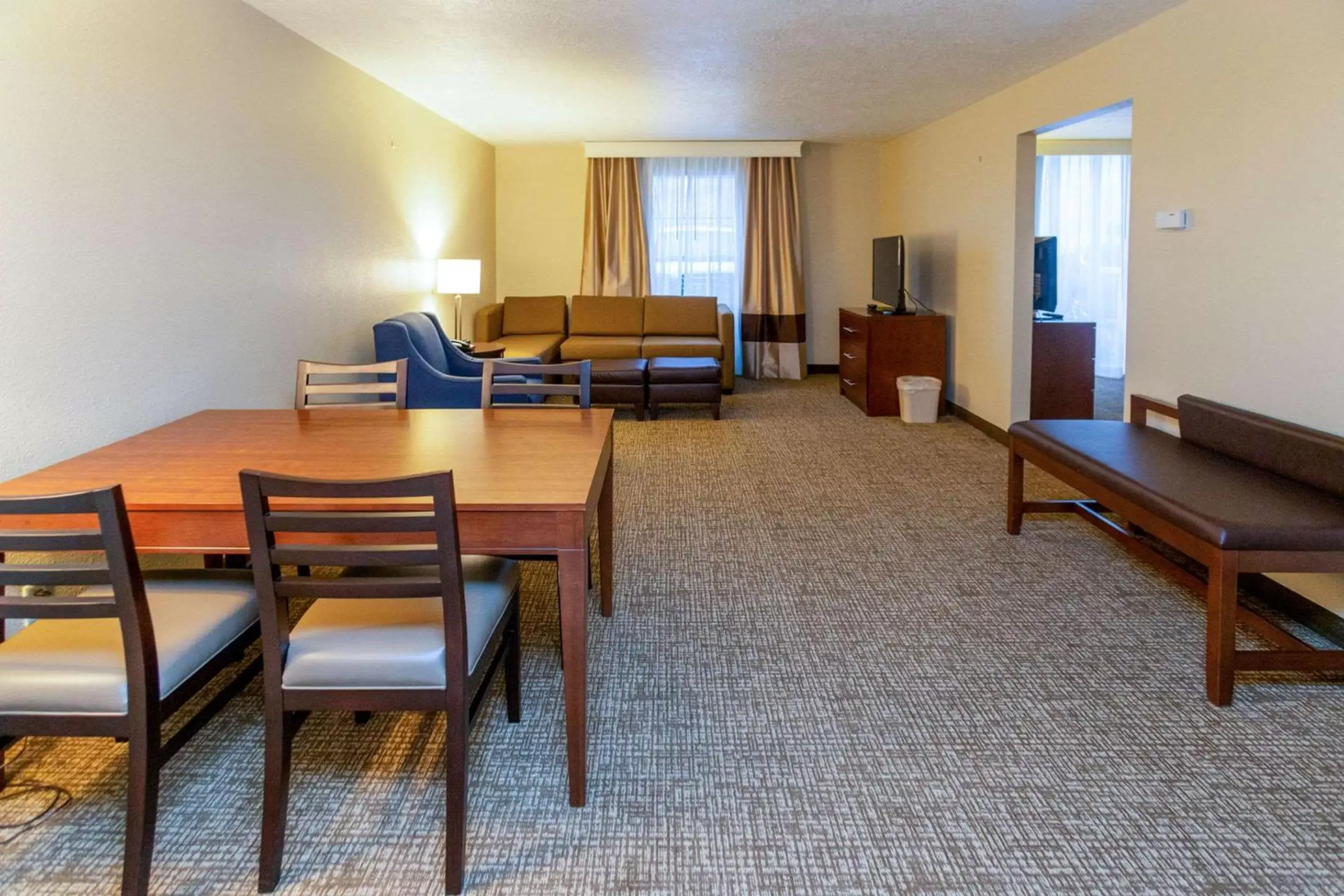 Bedroom, Seating Area in Comfort Inn Downtown Salt Lake City