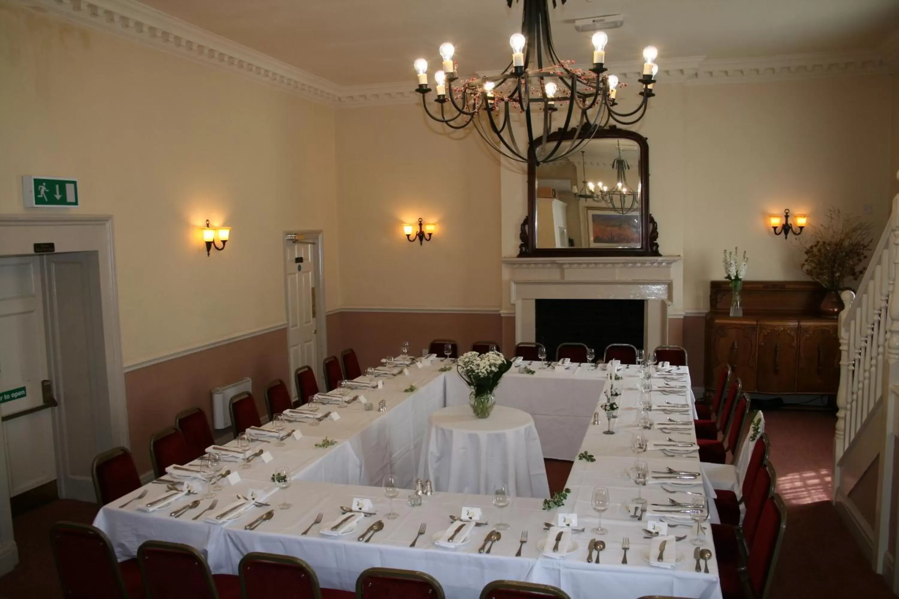 Banquet/Function facilities, Restaurant/Places to Eat in The White Hart Hotel