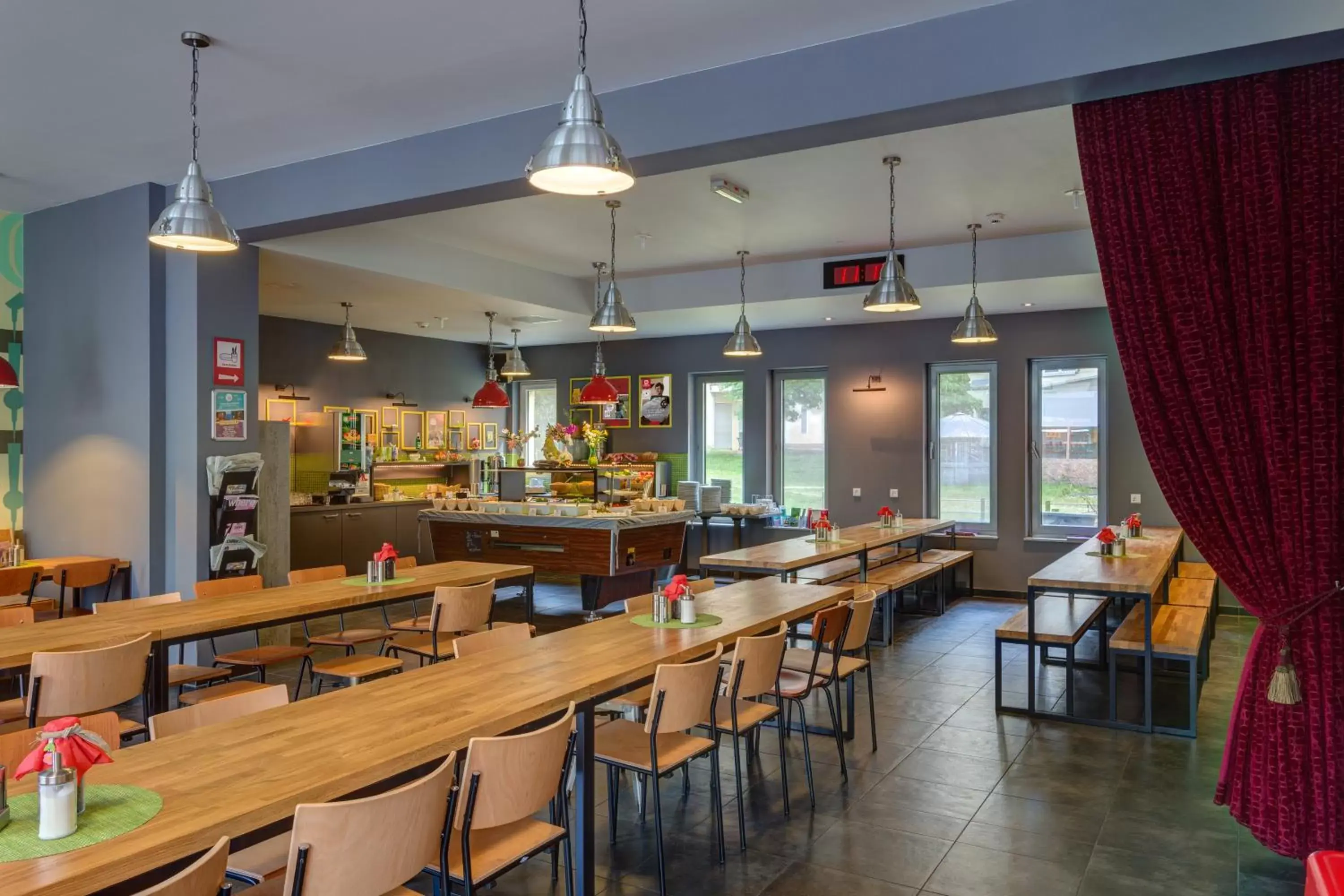 Restaurant/places to eat in MEININGER Hotel Berlin Alexanderplatz Restaurant/places to eat in MEININGER Hotel Berlin Alexanderplatz