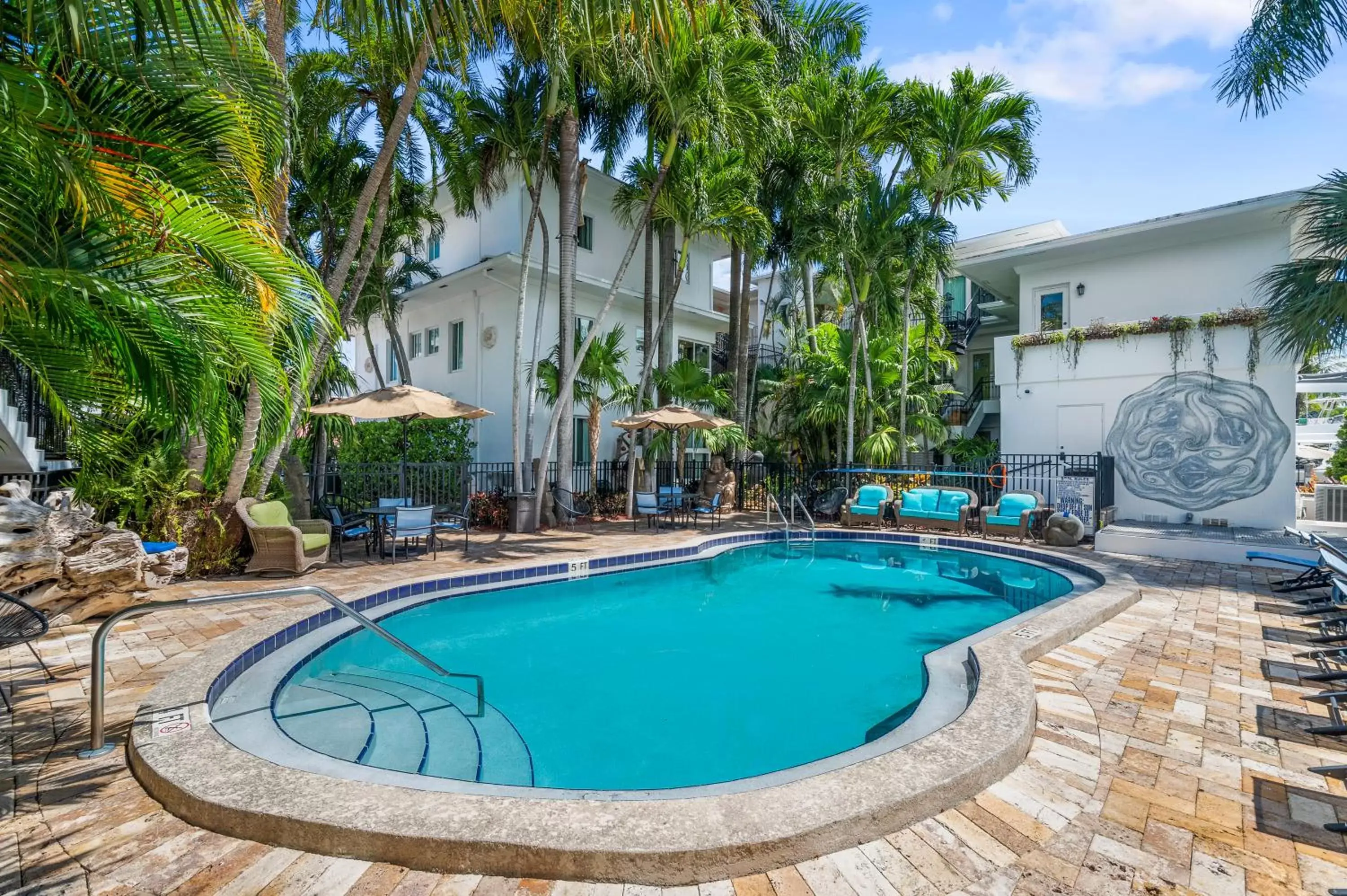 Swimming Pool in Isle of Venice Residence and Marina