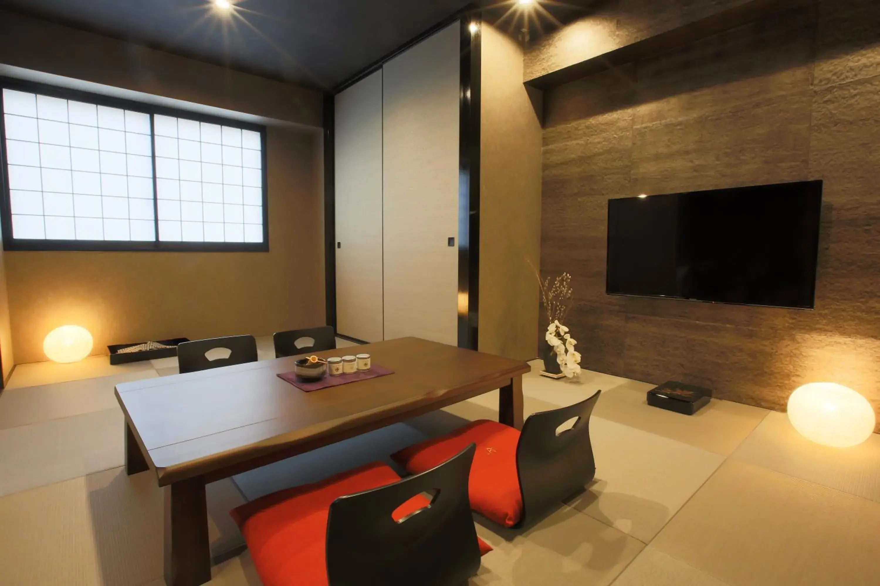 Living room, TV/Entertainment Center in Hotel Banister Kyoto