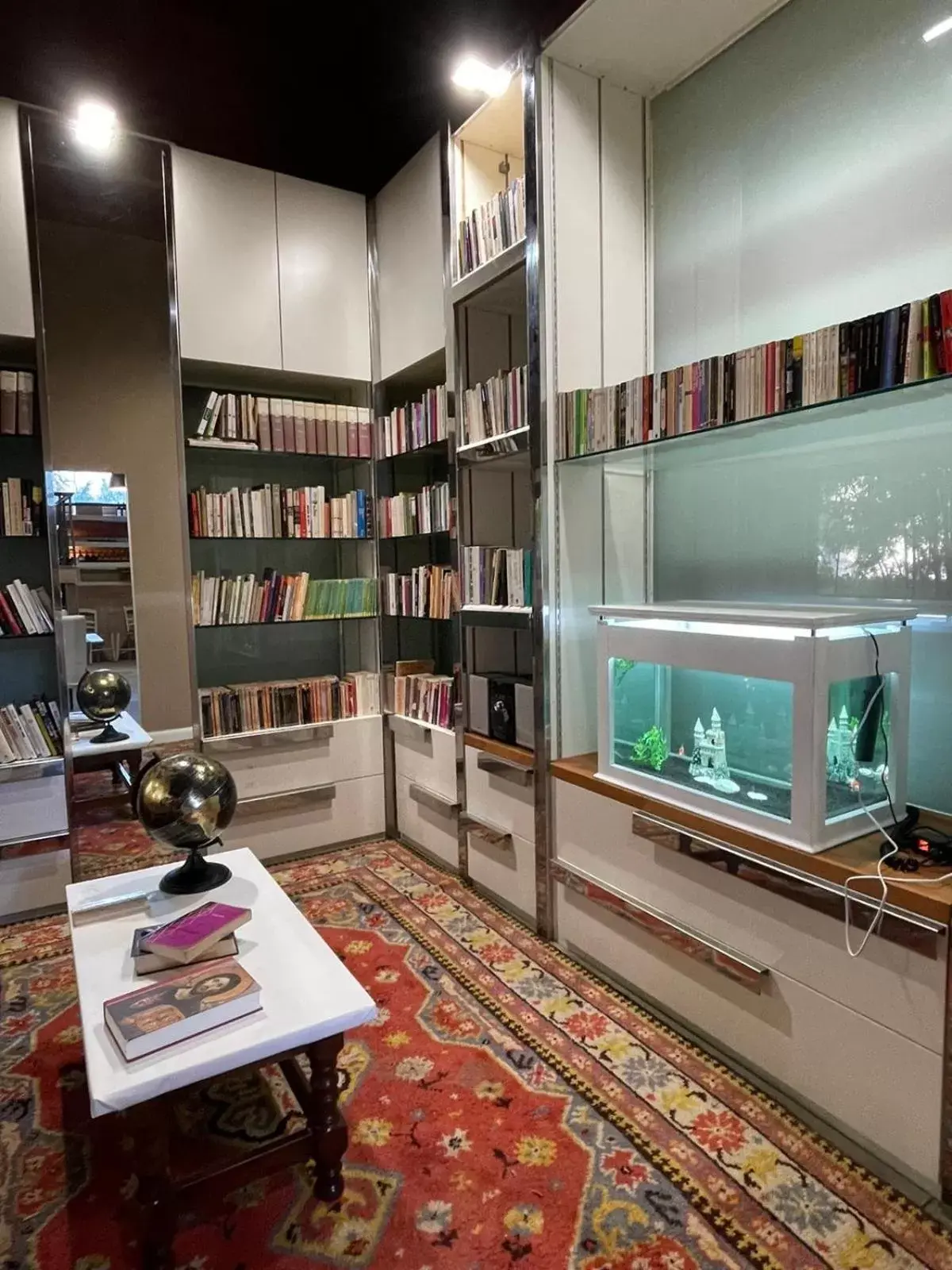Library in Villa Alba Luxury Resort