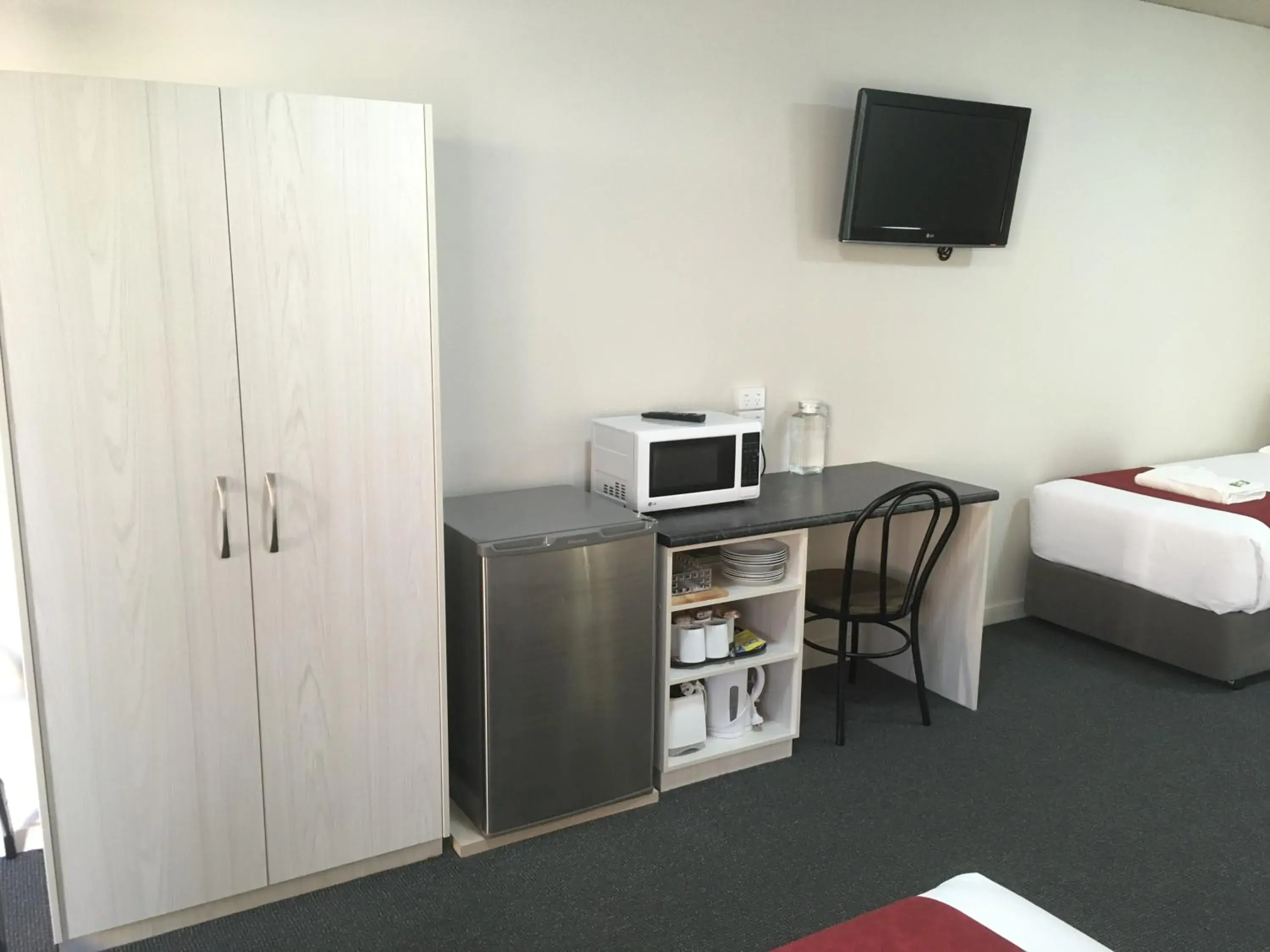 Bed in Atlas Motel Bed in Atlas Motel