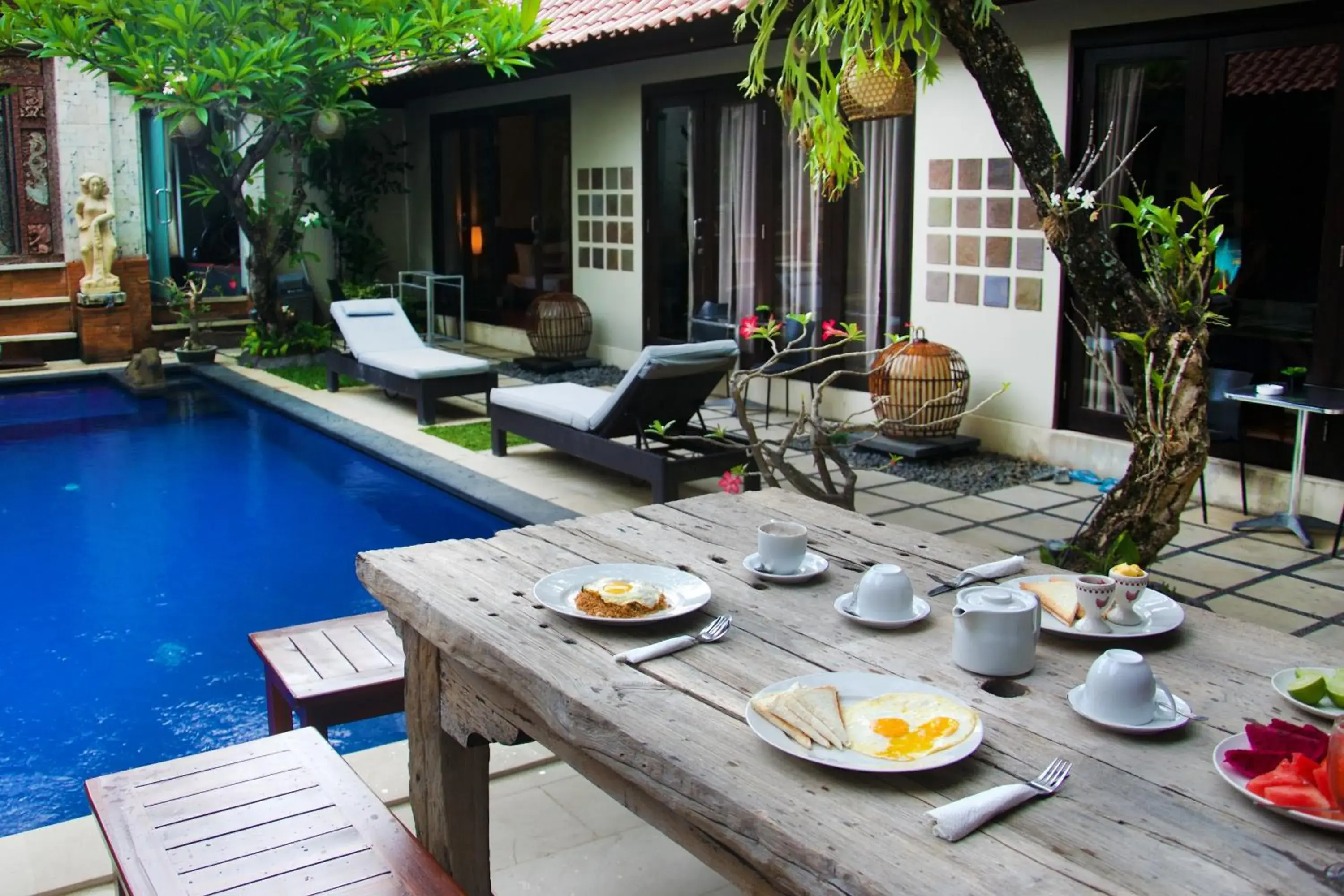 Restaurant/places to eat in Sindhu Mertha Suite Restaurant/places to eat in Sindhu Mertha Suite