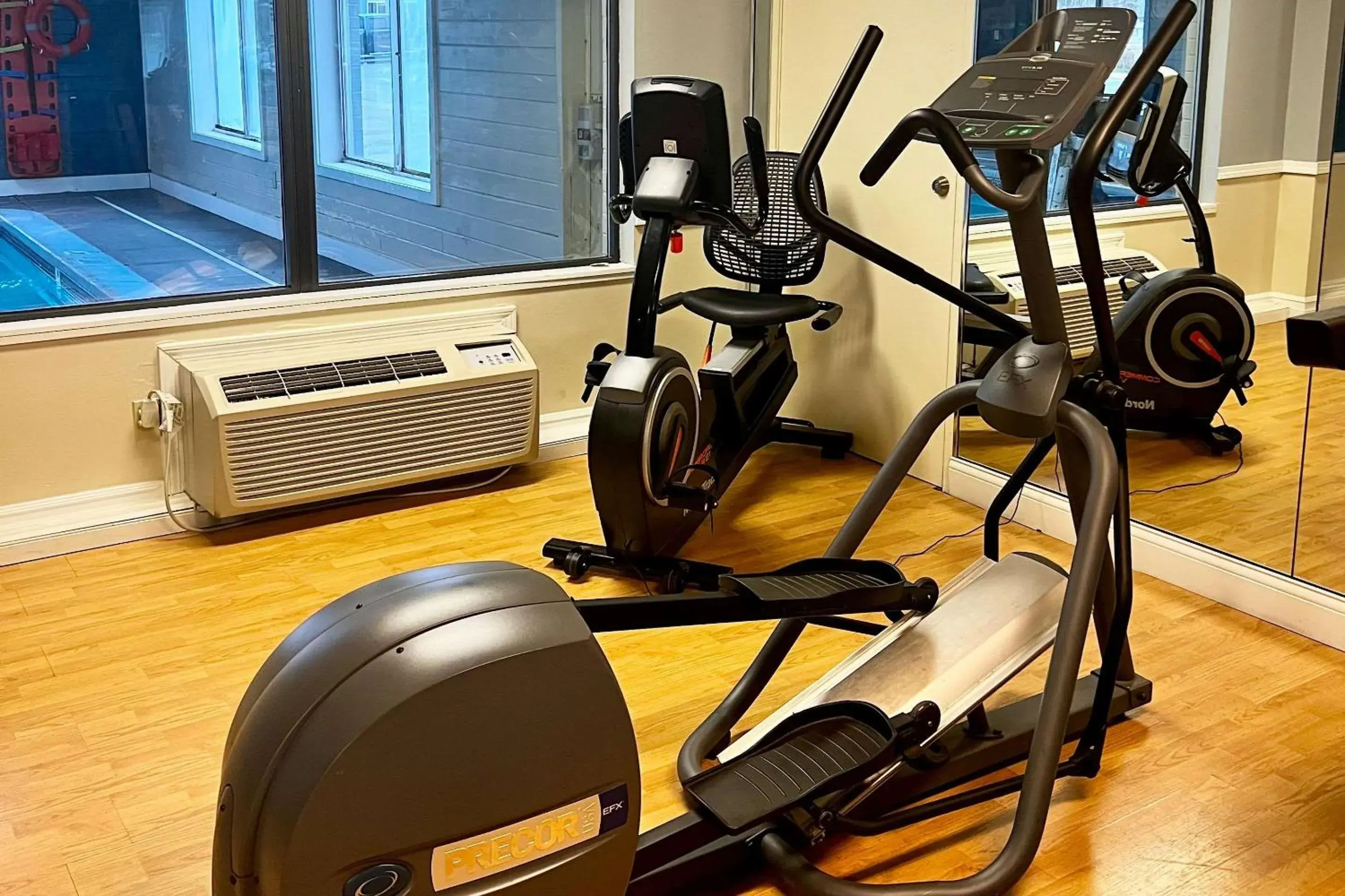 Fitness centre/facilities, Fitness Center/Facilities in Clarion Inn & Suites