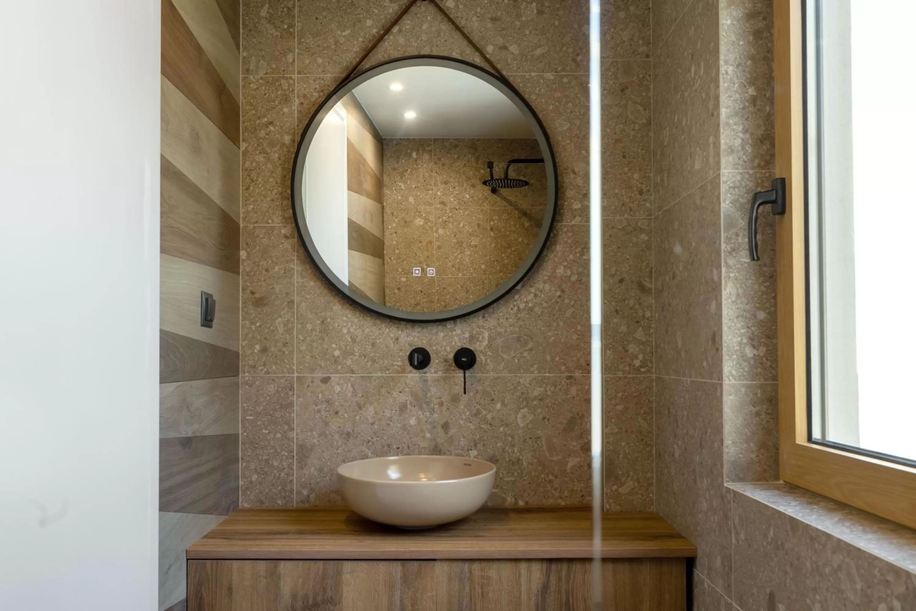 Shower in Athens Feeling