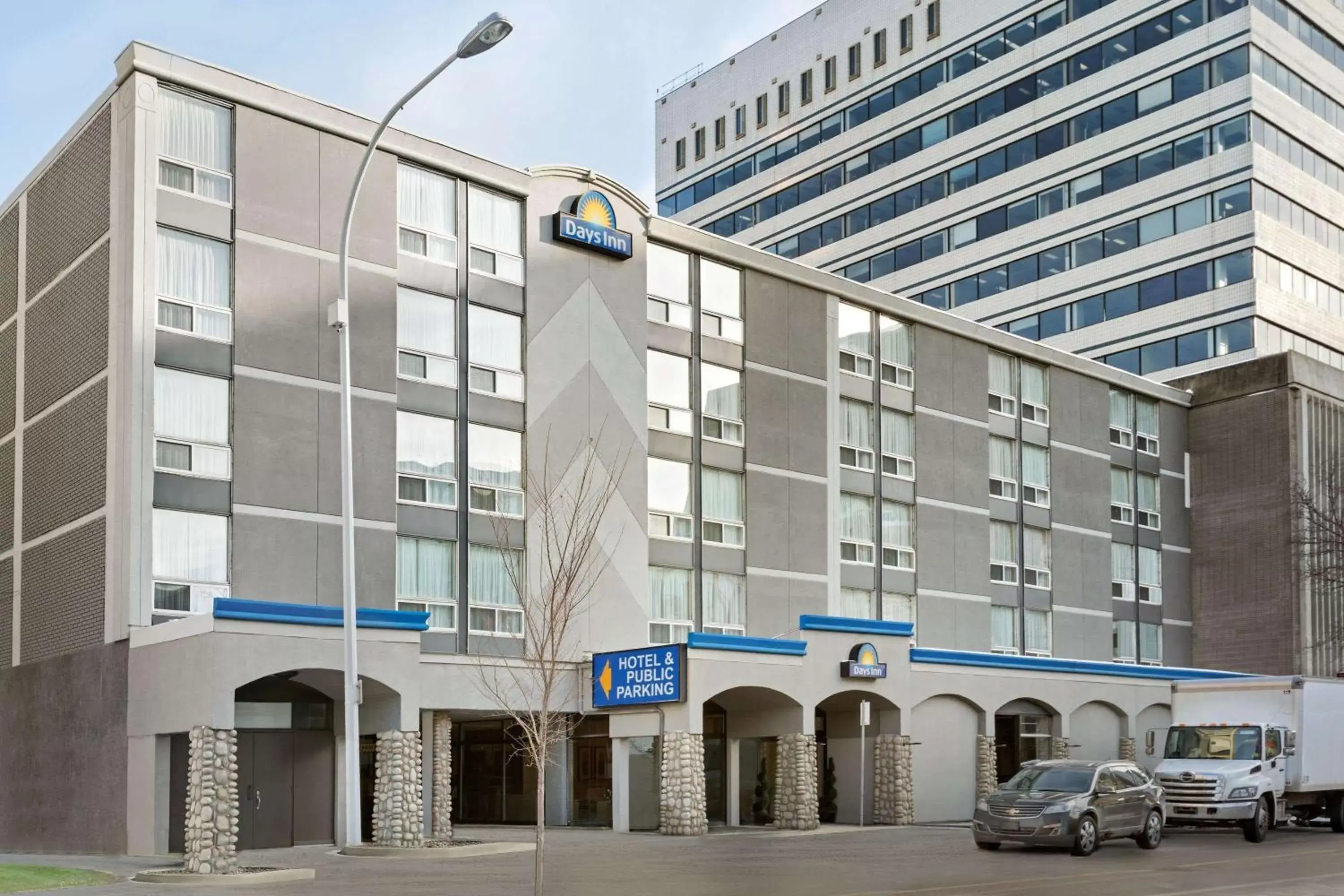Property building in Days Inn by Wyndham Edmonton Downtown Property building in Days Inn by Wyndham Edmonton Downtown