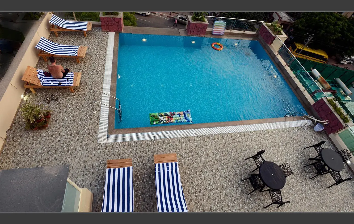 Swimming pool, Pool View in Hotel Atulyaa Taj