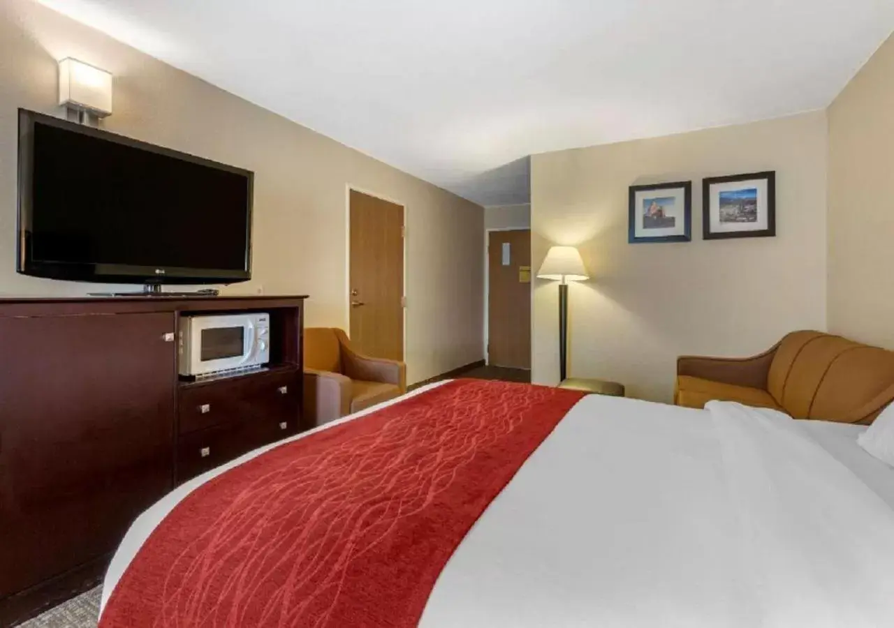 Bed in Comfort Inn & Suites North Tucson Marana