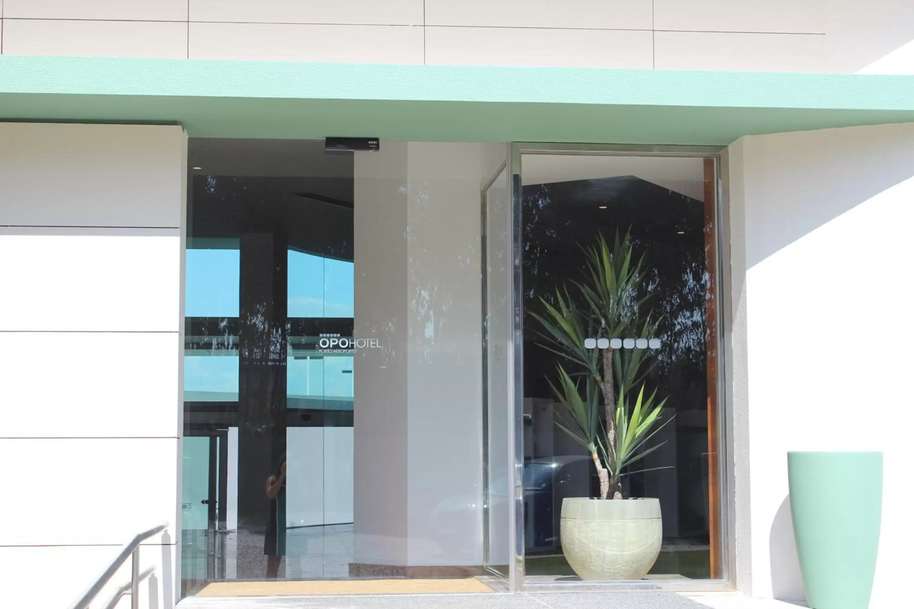 Property building in OPOHOTEL Porto Aeroporto Property building in OPOHOTEL Porto Aeroporto