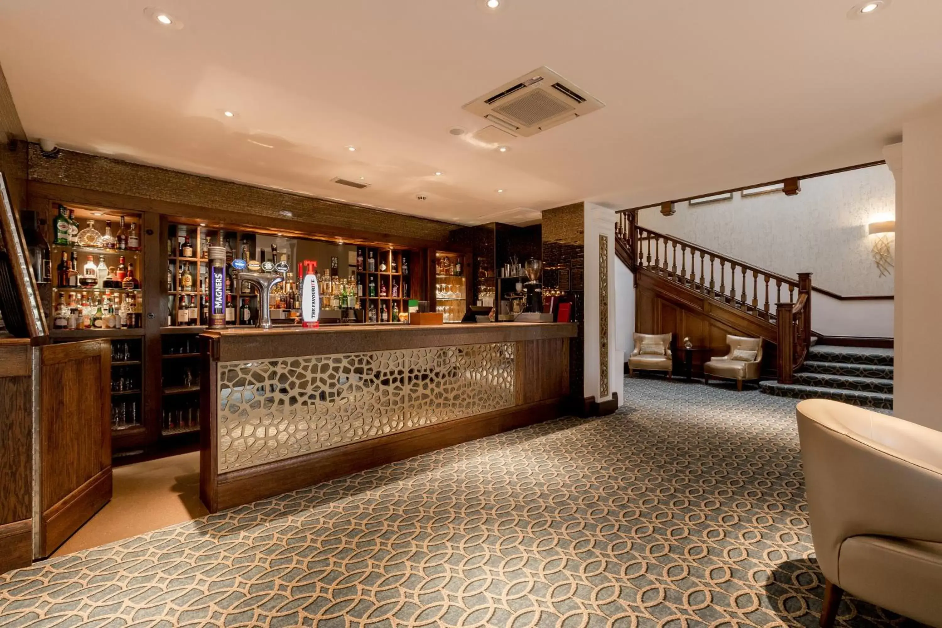 Lounge or bar in Western House Hotel