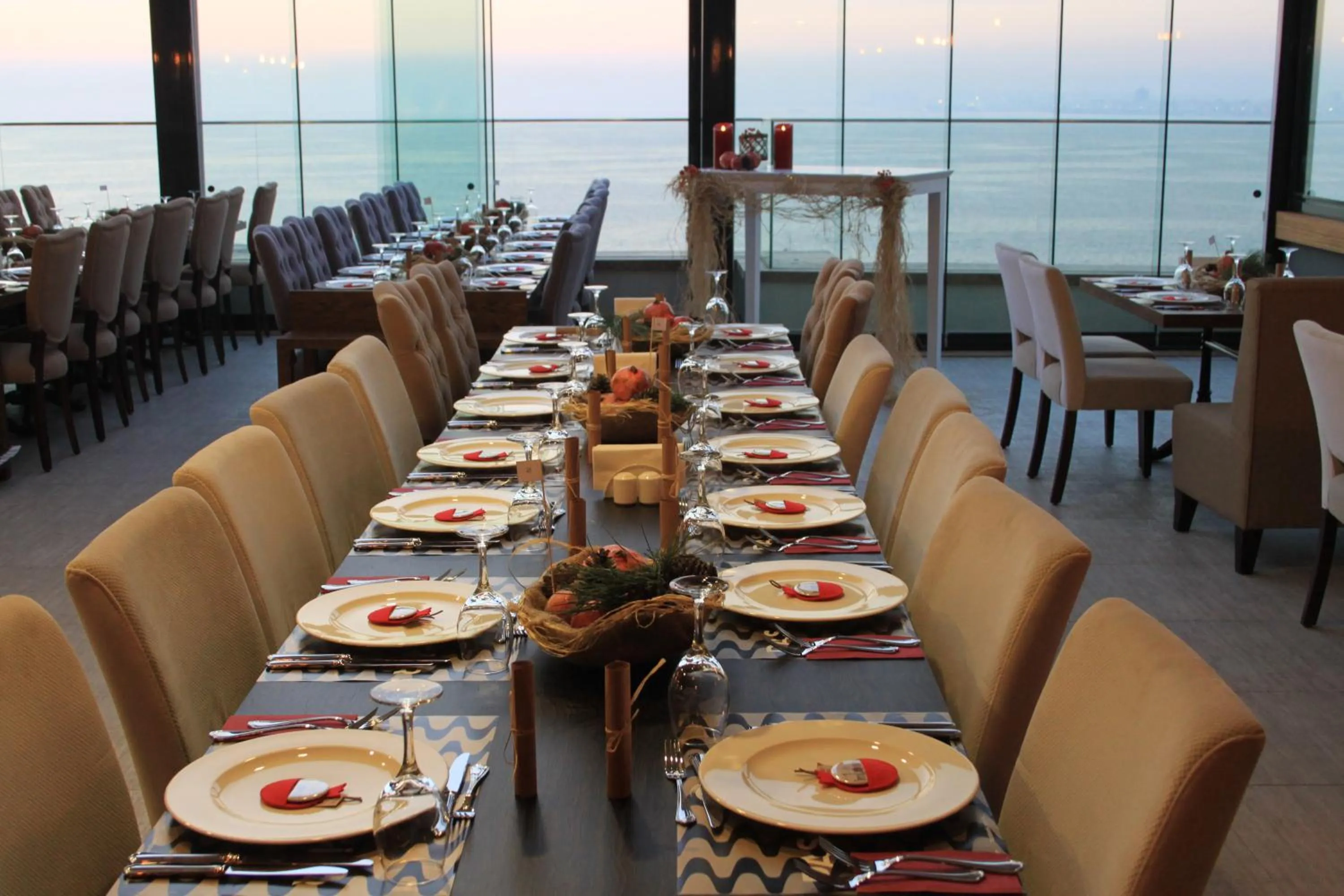 Food and drinks in Pasaport Pier Hotel