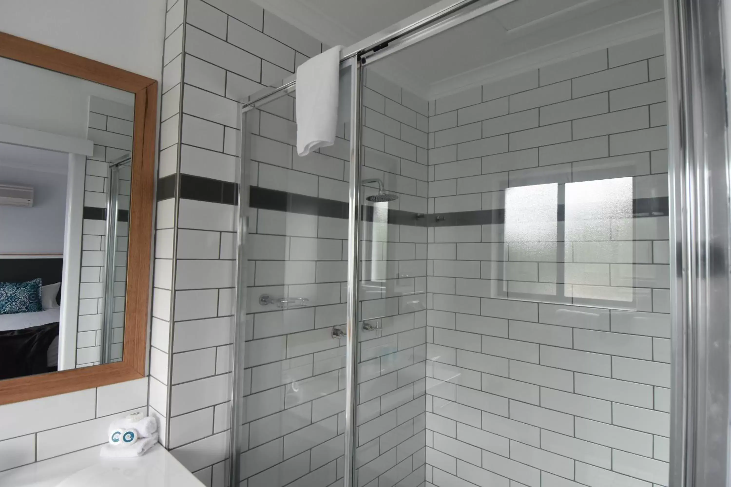 Shower, Bathroom in Ballina Homestead Motel