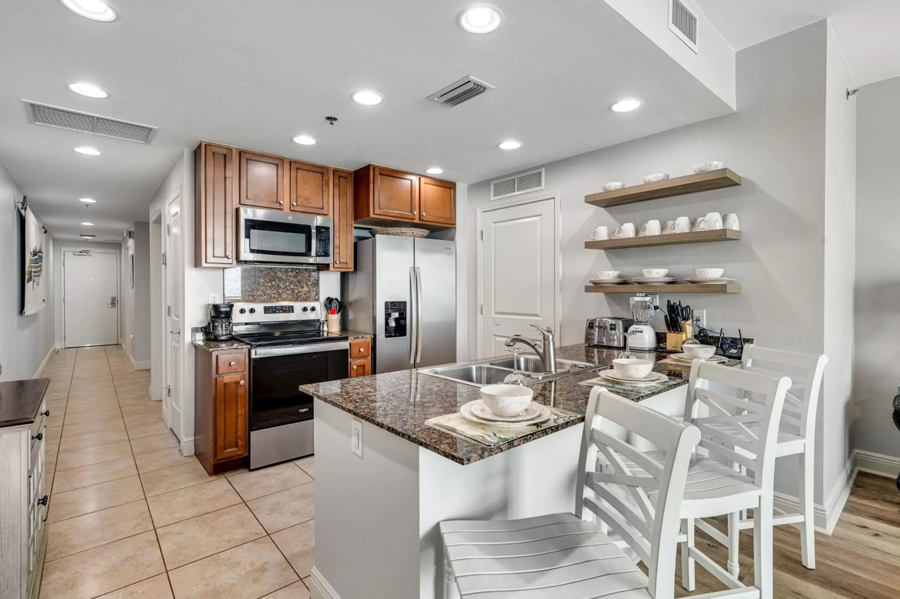 Kitchen/Kitchenette in Sterling Breeze 2003