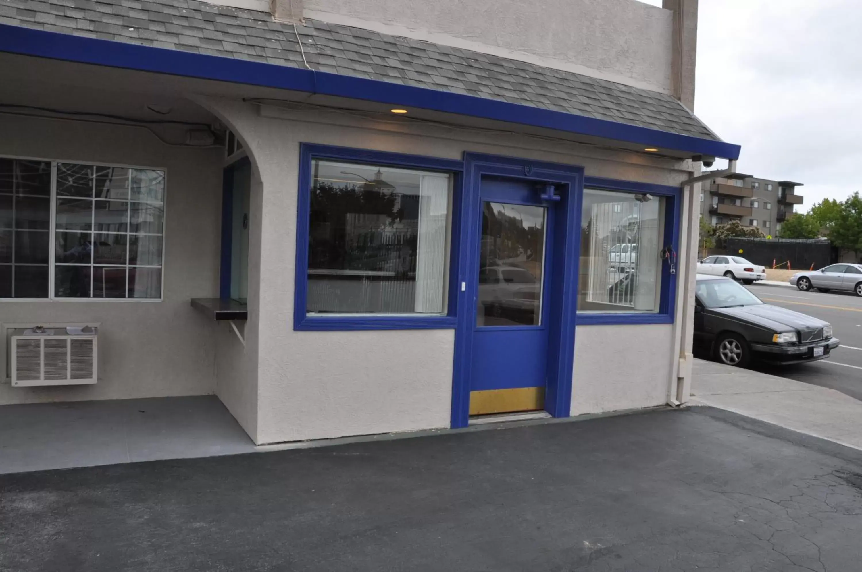 Facade/entrance in Americas Best Value Inn - Downtown Oakland/Lake Merritt Facade/entrance in Americas Best Value Inn - Downtown Oakland/Lake Merritt