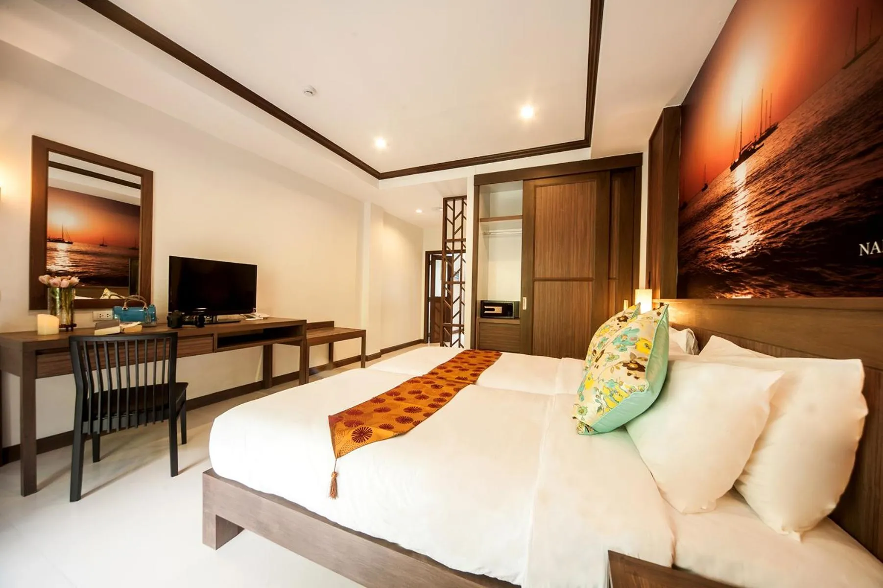 Bed in Ratana Hill Patong