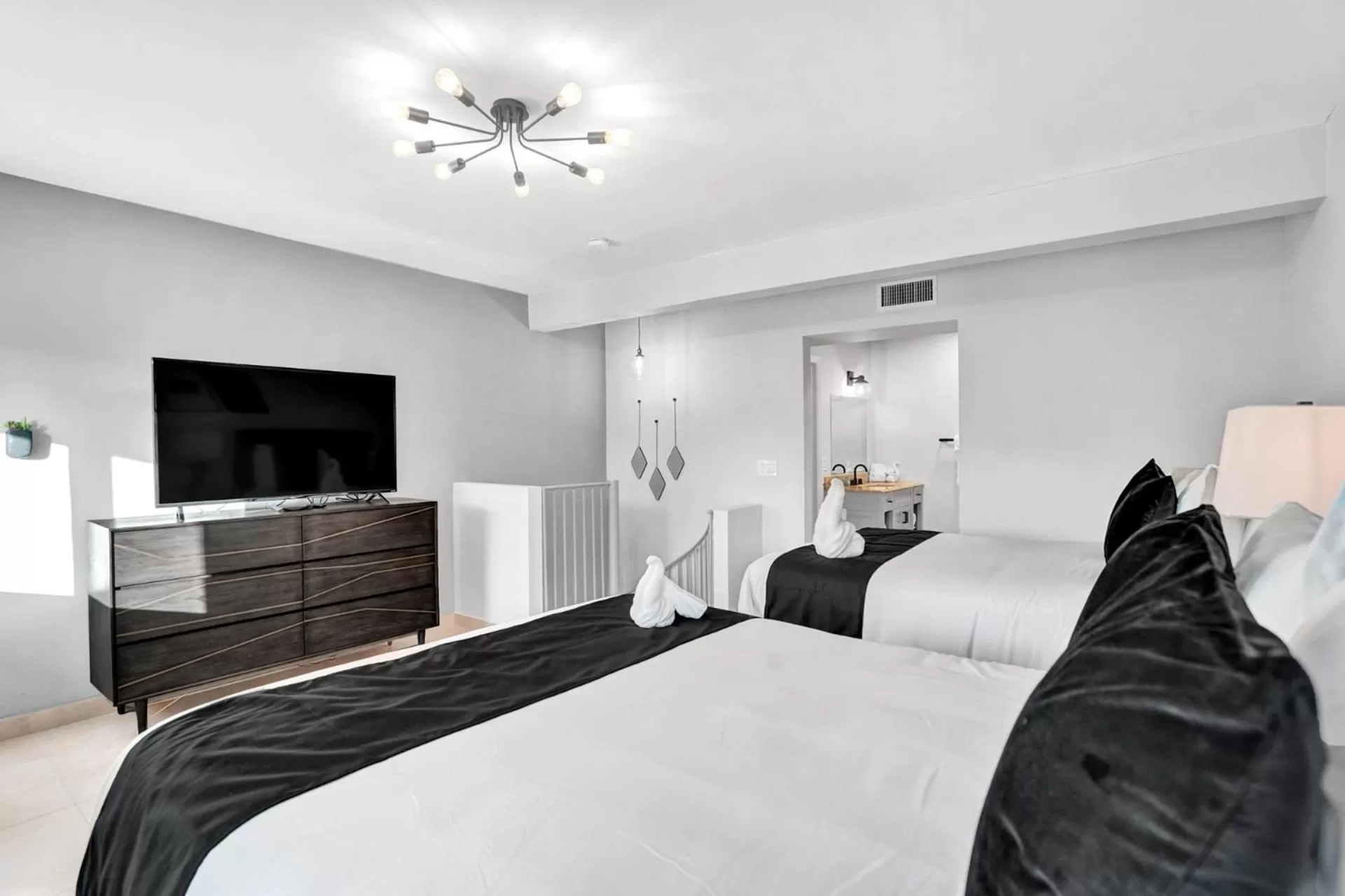 Other, Bed in RA suites