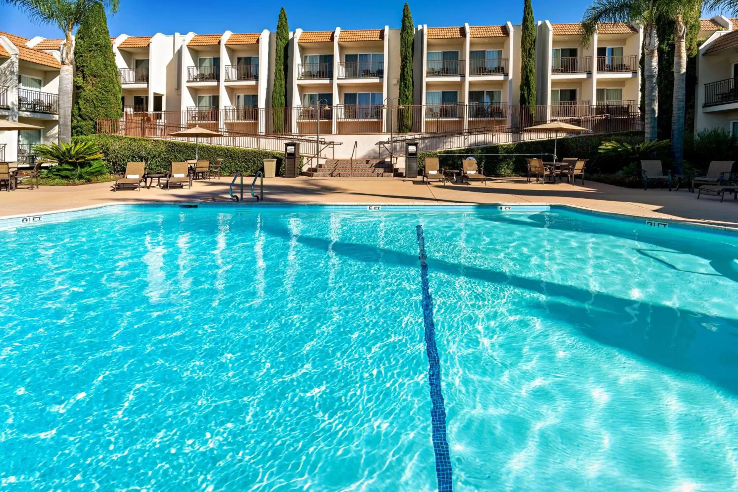 Pool view, Swimming Pool in Best Western Plus Royal Oak Hotel