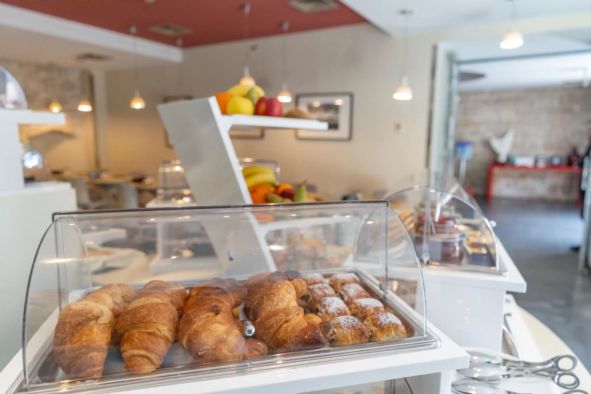 Lounge or bar in El Homs Palace Hotel