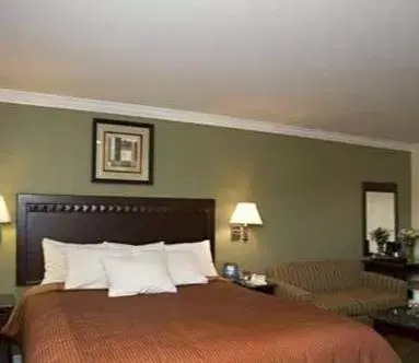 Bed in North Bay Inn