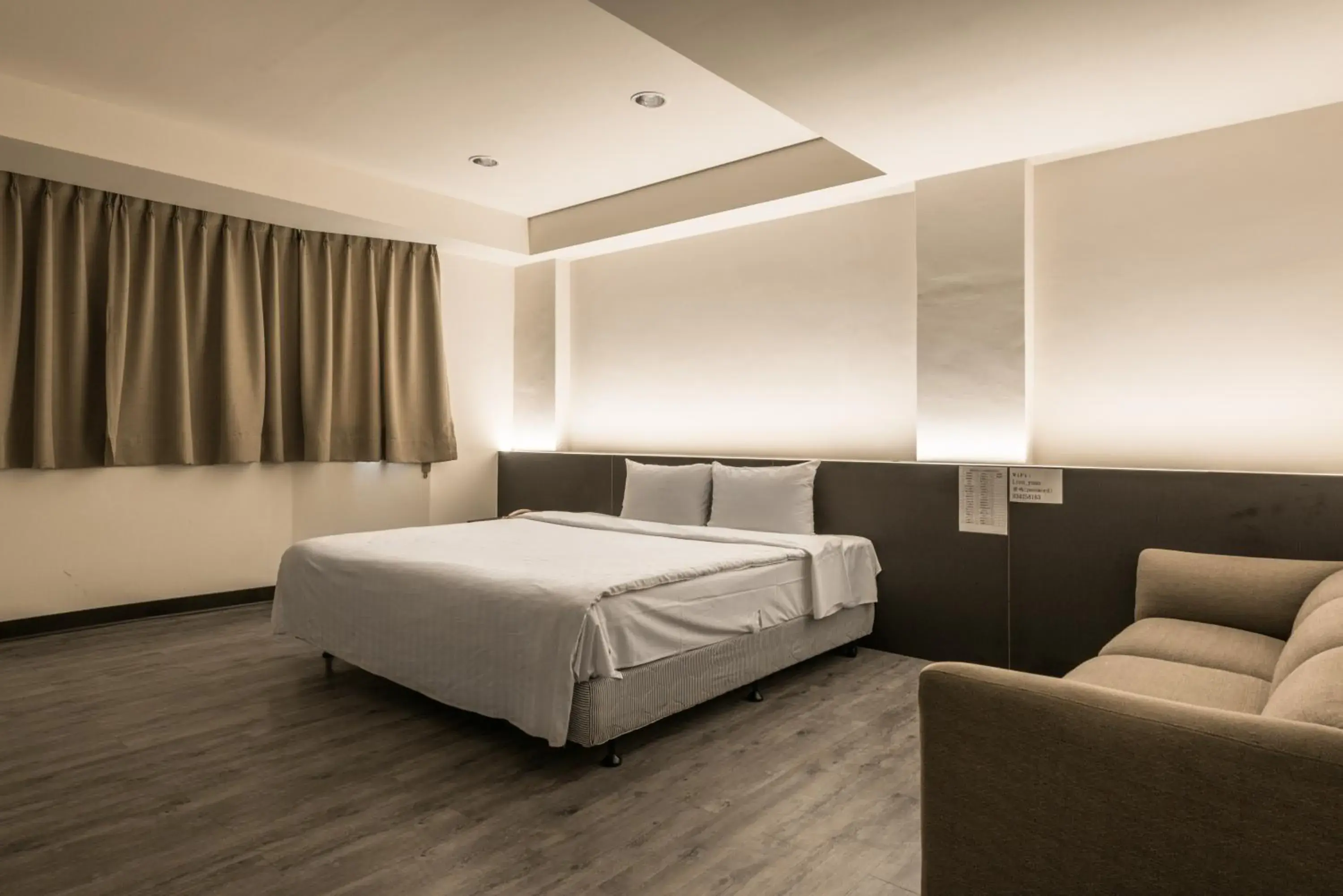 Photo of the whole room, Bed in Lotus Yuan Business Hotel