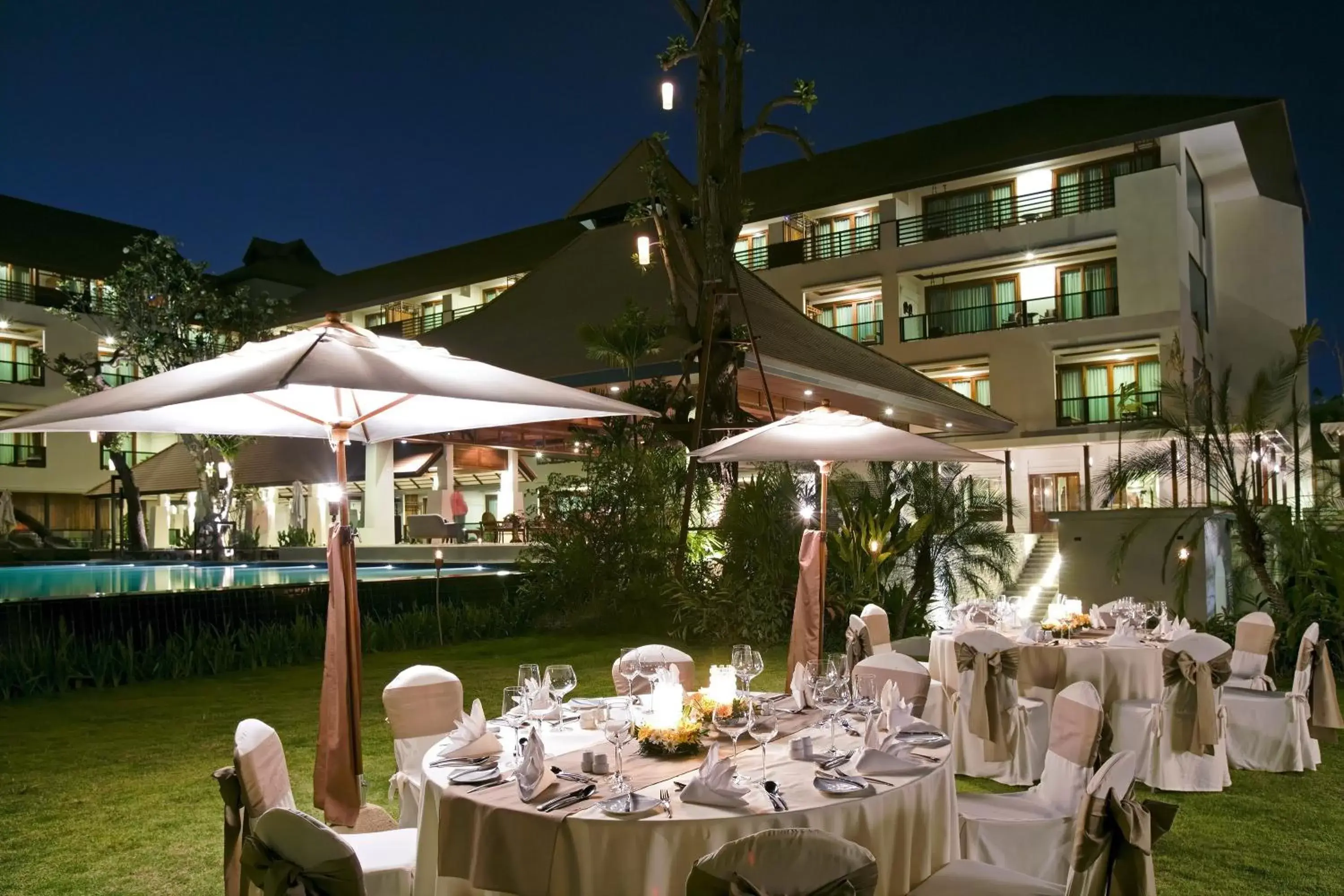 Restaurant/places to eat, Banquet Facilities in RatiLanna Riverside Spa Resort